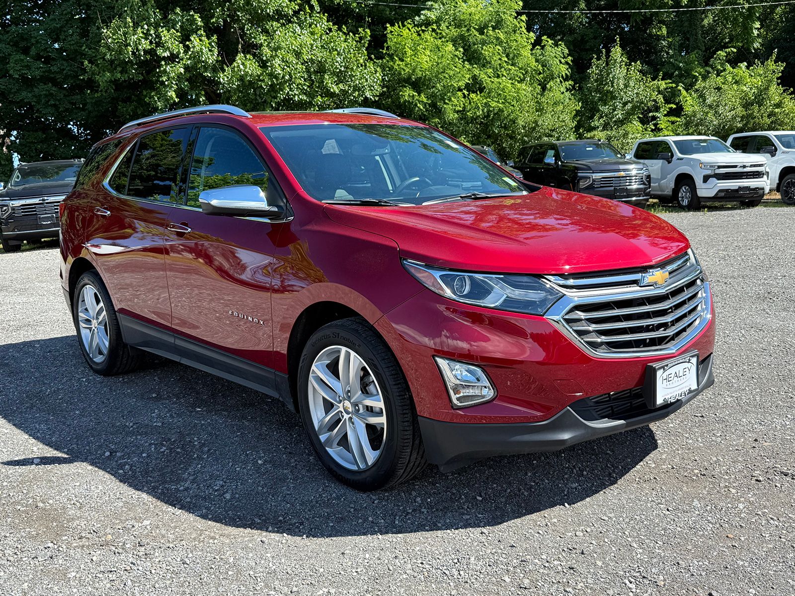 Photo view of 2018 Chevrolet Equinox in Red