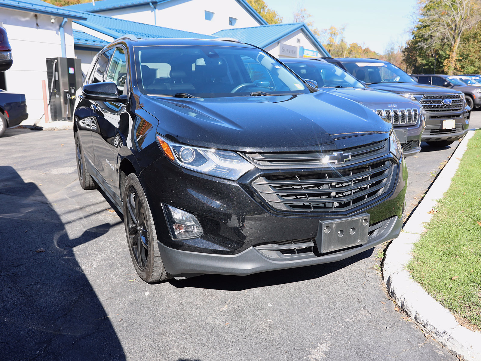 Photo view of 2020 Chevrolet Equinox in Black