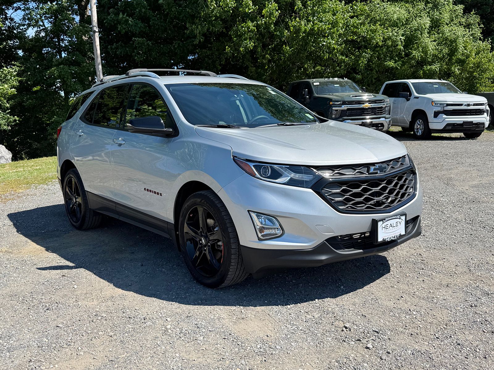Photo view of 2021 Chevrolet Equinox in Gray