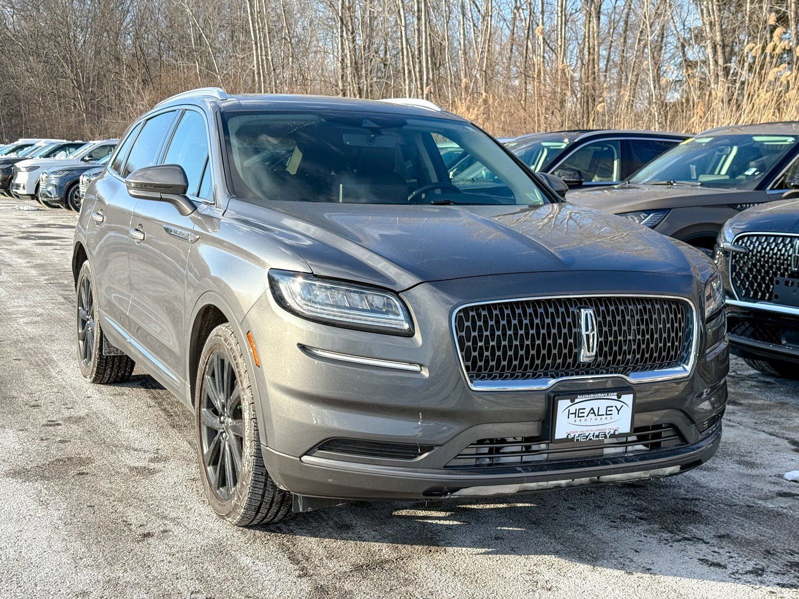 Photo view of 2023 Lincoln Nautilus in Gray