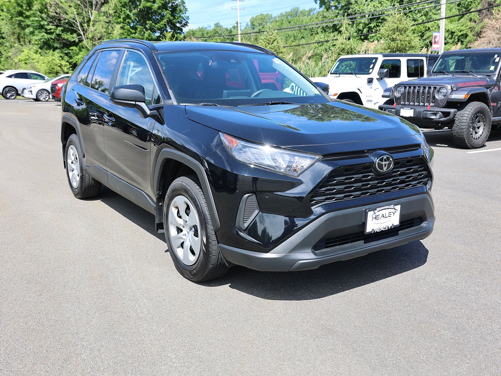 Photo view of 2021 Toyota RAV4 in Black
