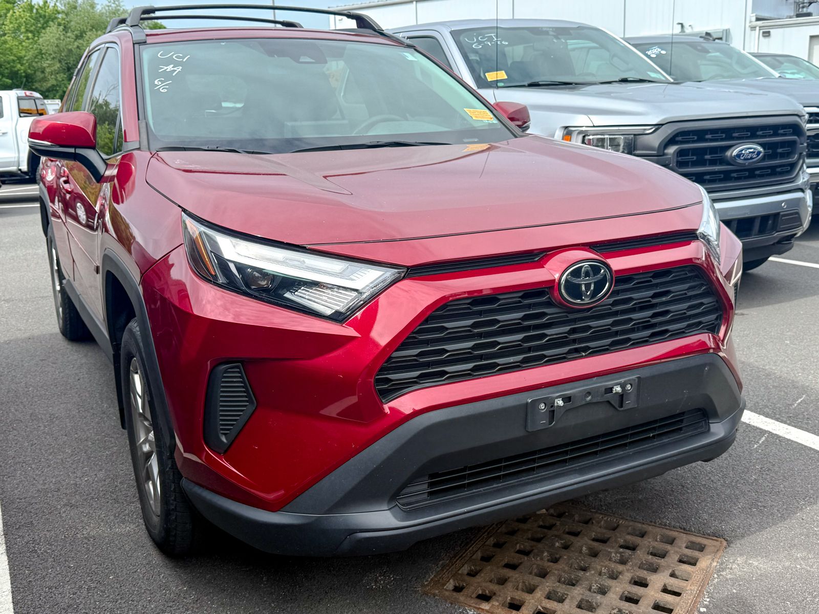 Photo view of 2022 Toyota RAV4 in Red