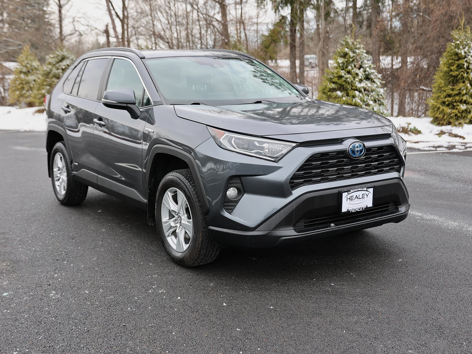 Photo view of 2020 Toyota RAV4 in Gray