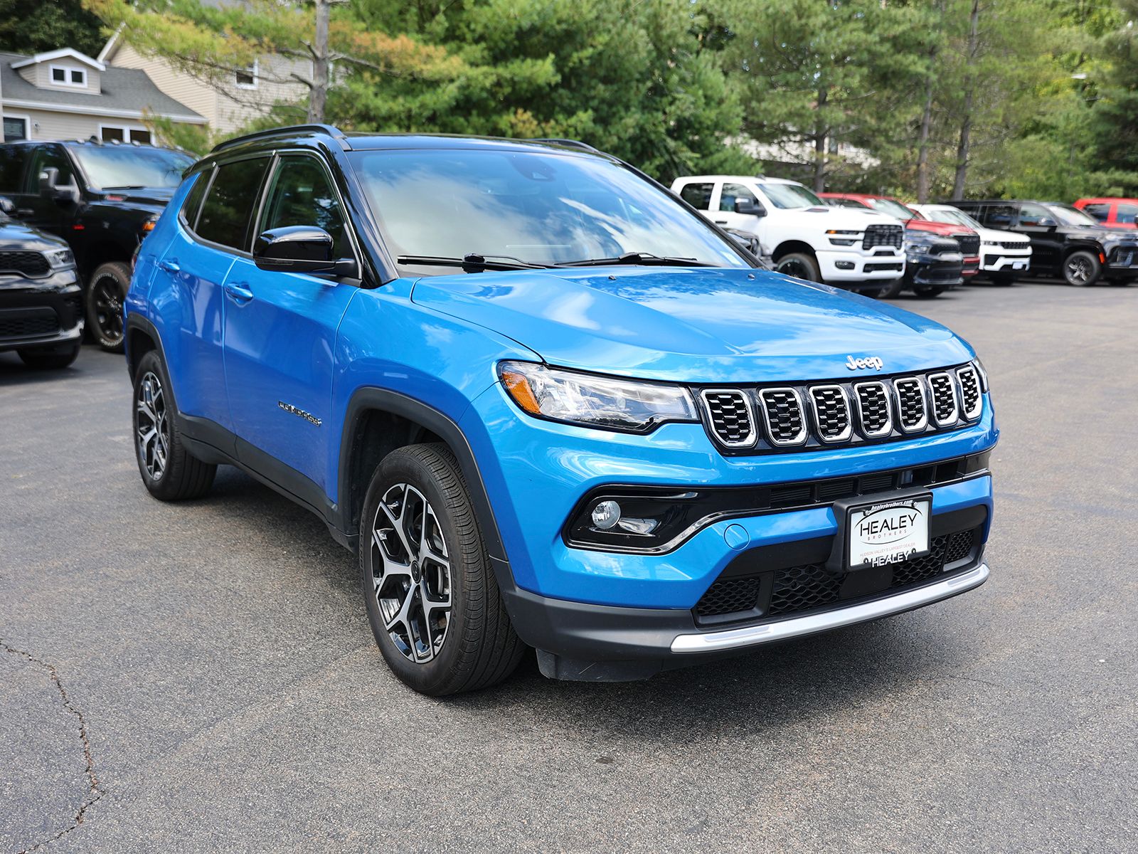 Photo view of 2025 Jeep Compass in Blue