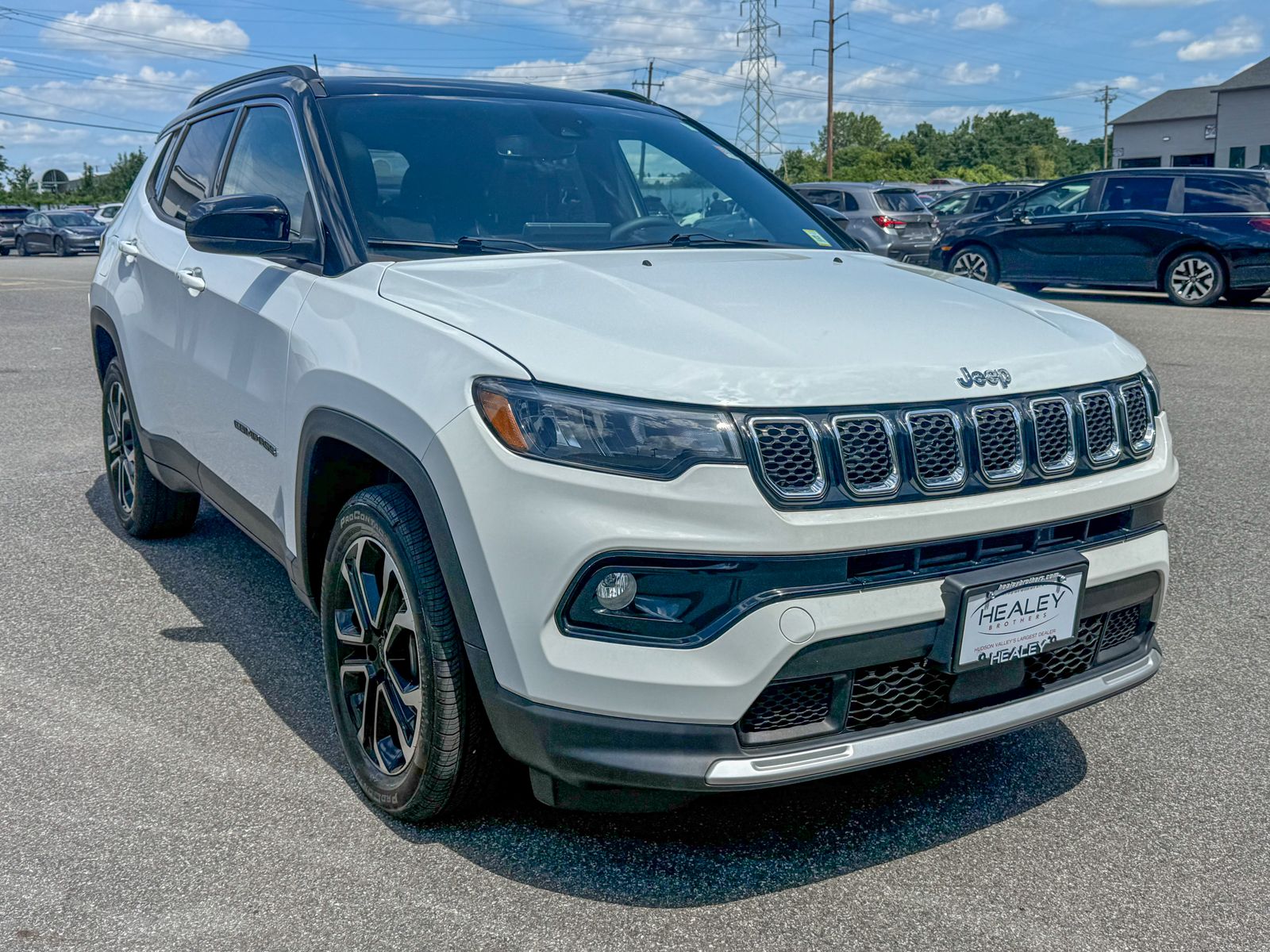 Photo view of 2023 Jeep Compass in White