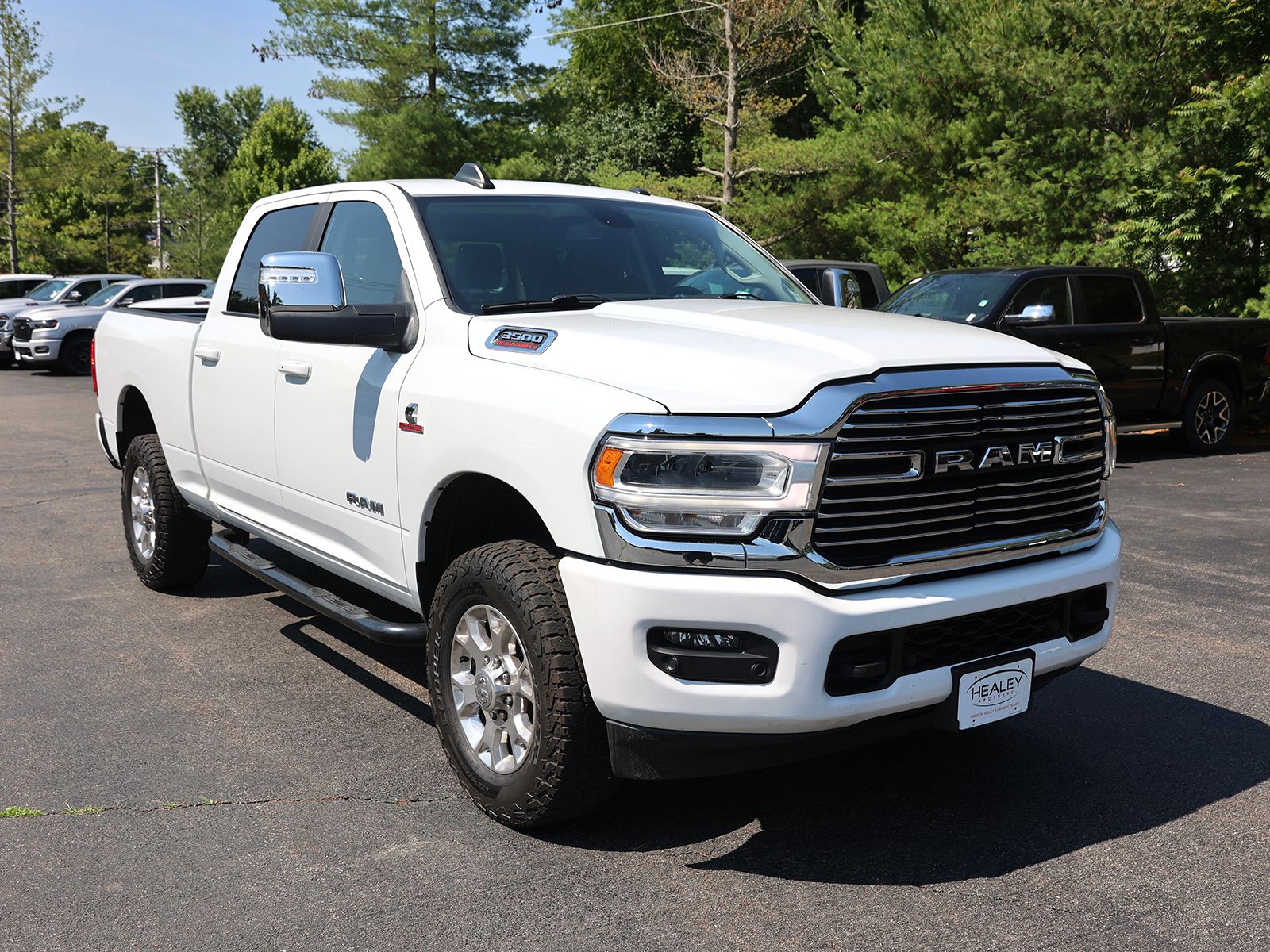 Photo view of 2024 Ram 3500 in White