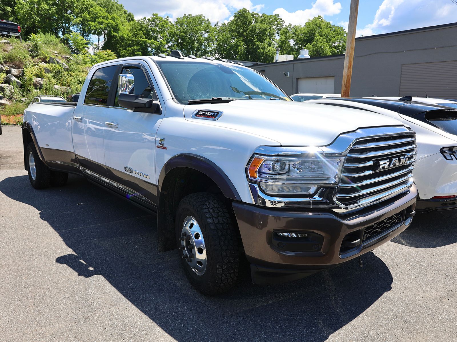 Photo view of 2022 Ram 3500 in White