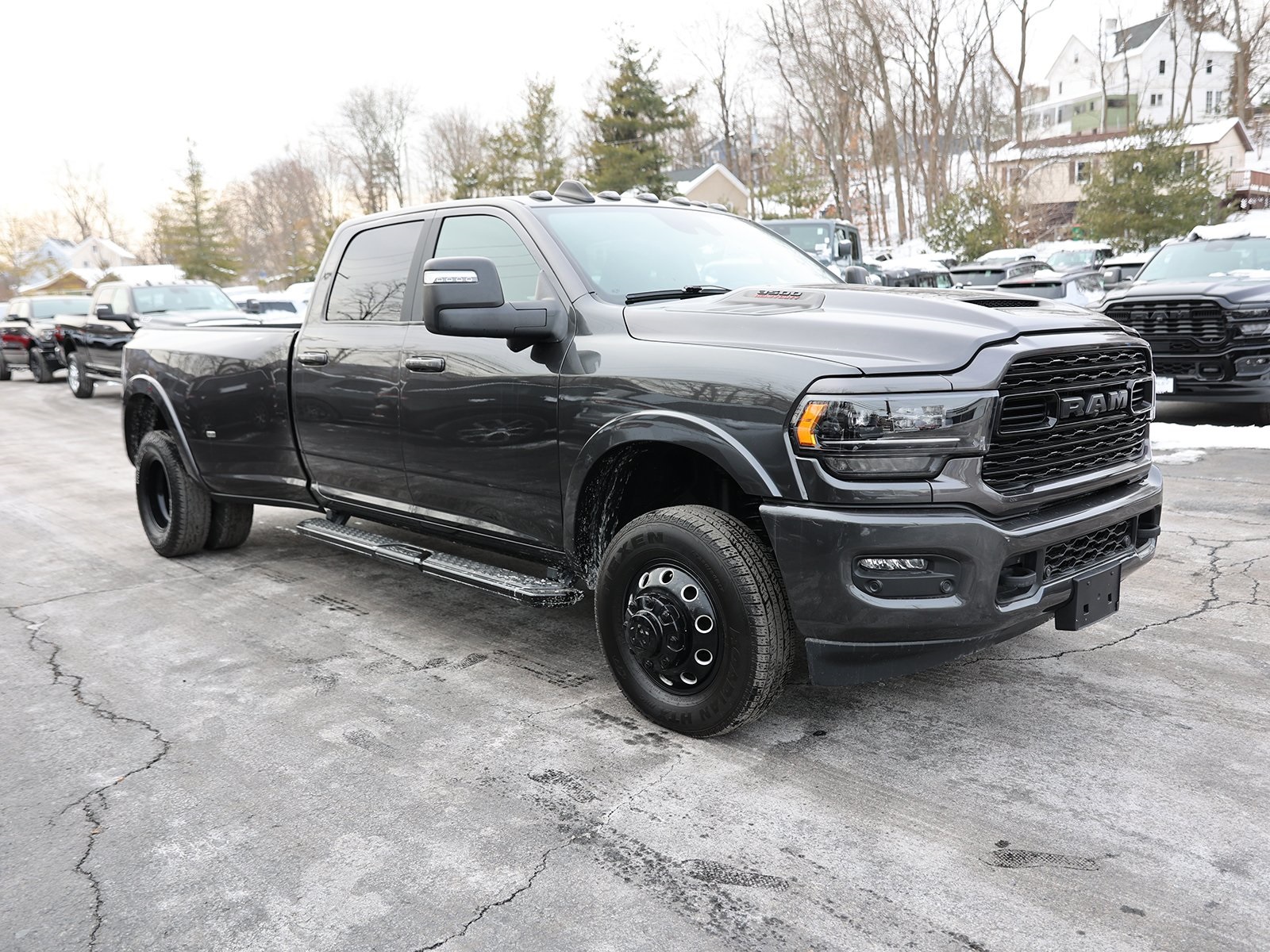Photo view of 2024 Ram 3500 in Gray