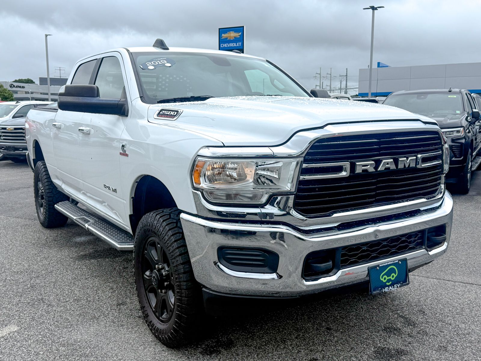 Photo view of 2019 Ram 2500 in White