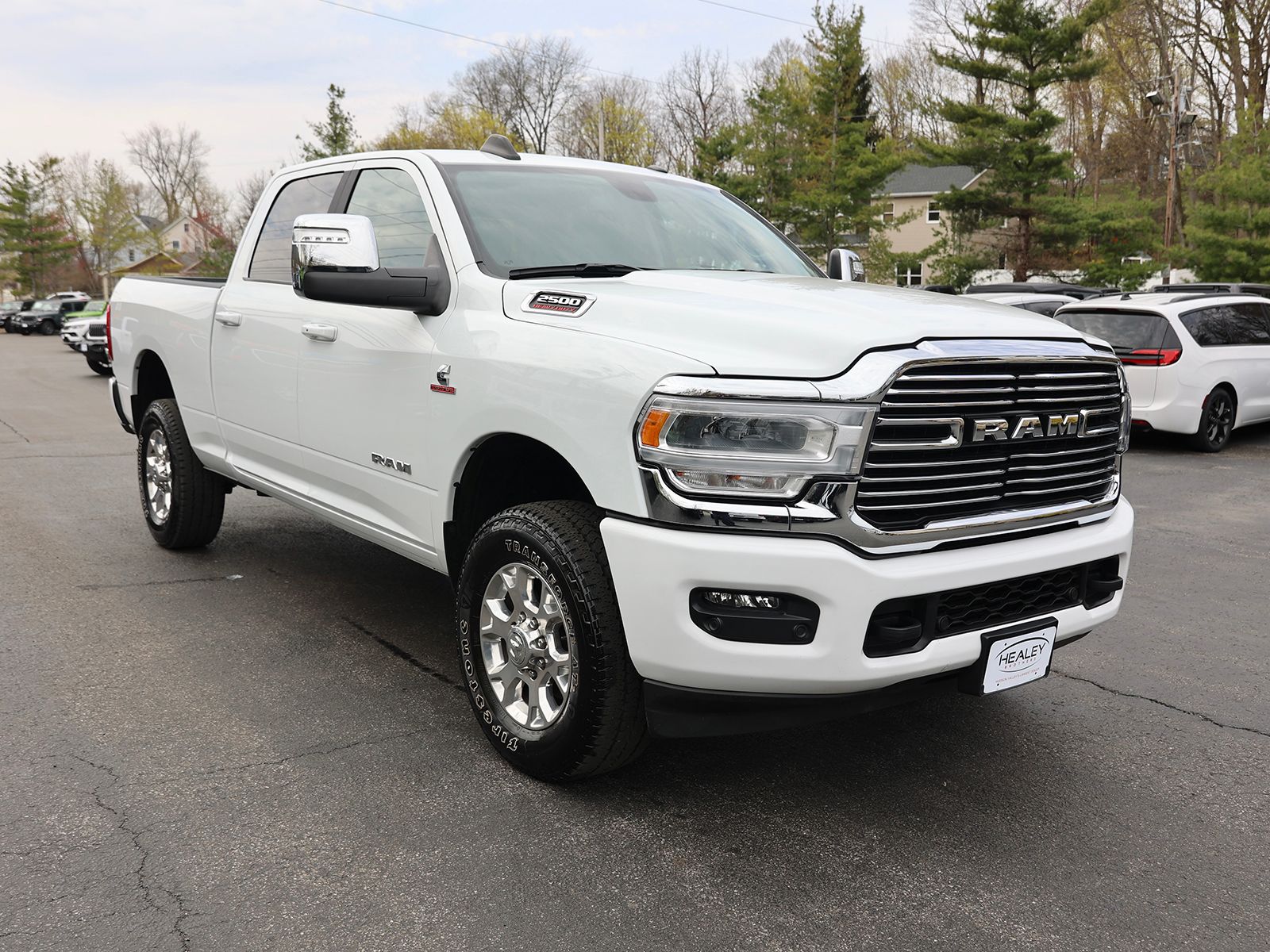 Photo view of 2024 Ram 2500 in White