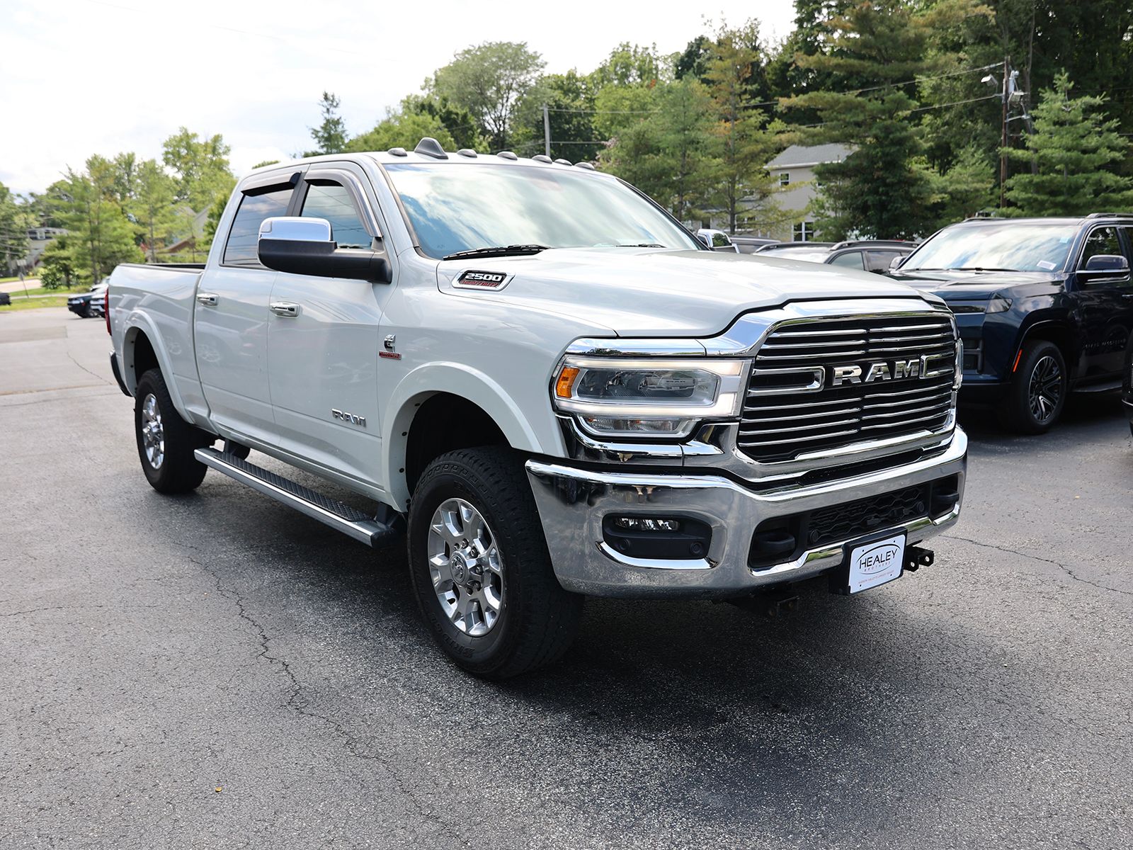 Photo view of 2022 Ram 2500 in White