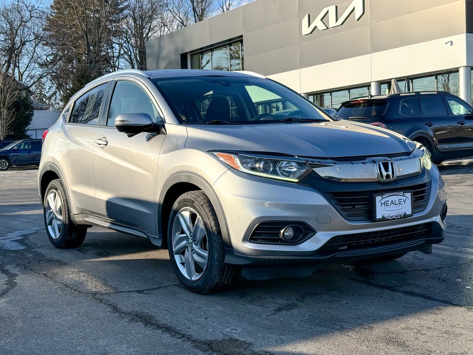 Photo view of 2020 Honda HR-V in Silver