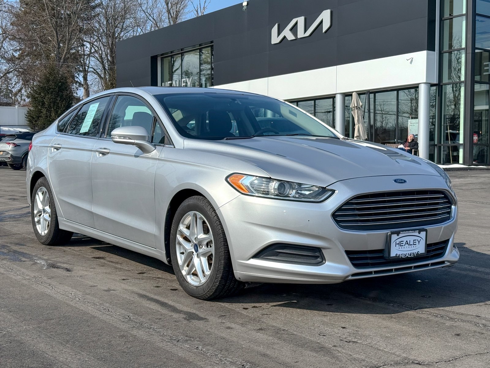 Photo view of 2013 Ford Fusion in Gray