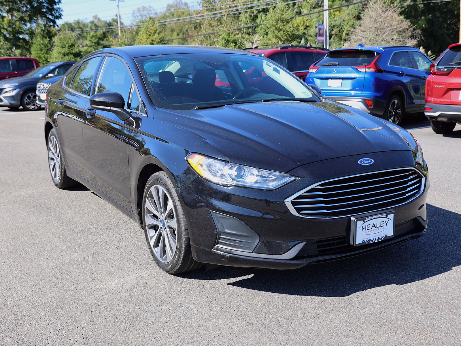 Photo view of 2020 Ford Fusion in Black