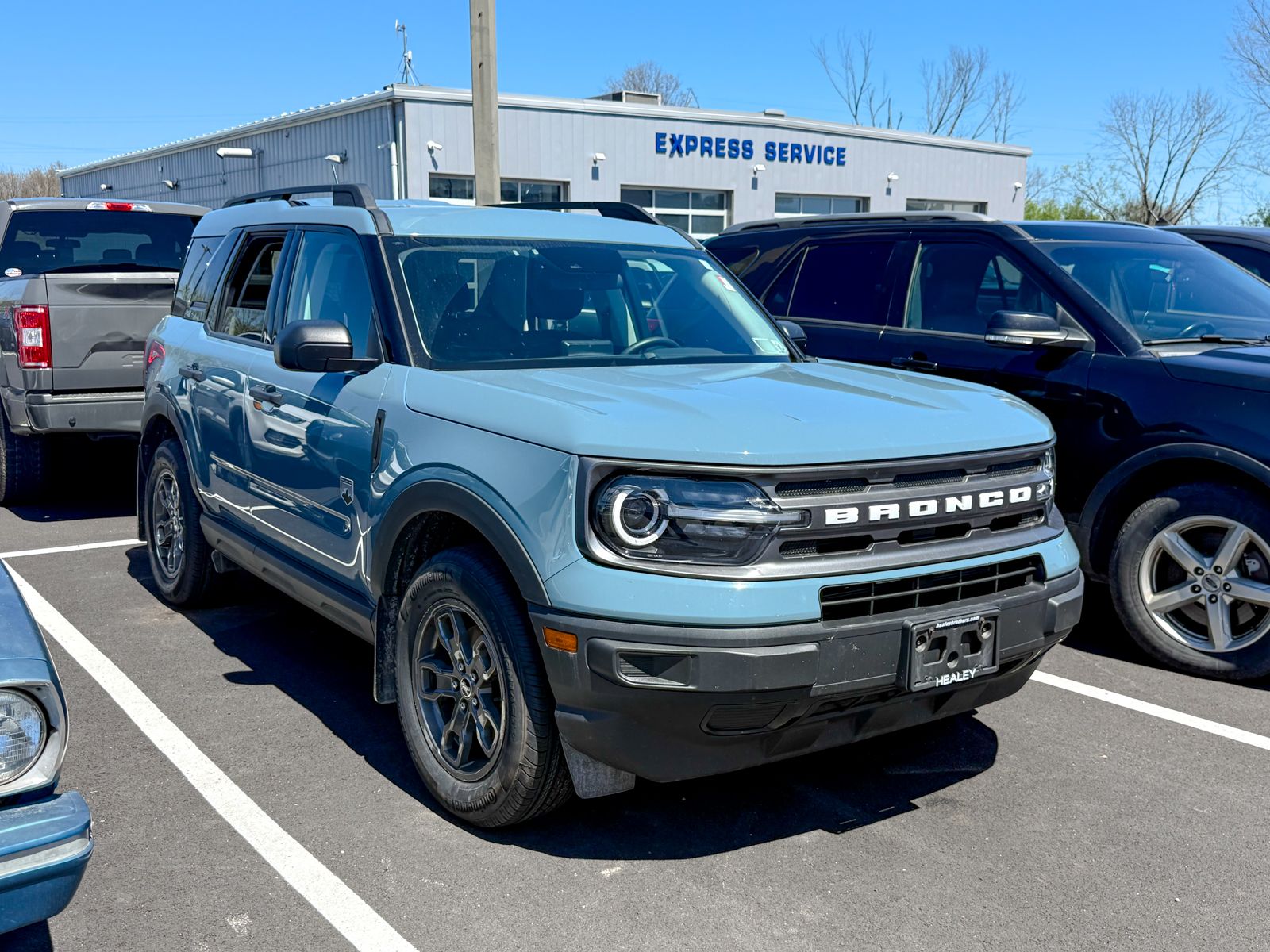 Photo view of 2023 Ford Bronco Sport in Blue