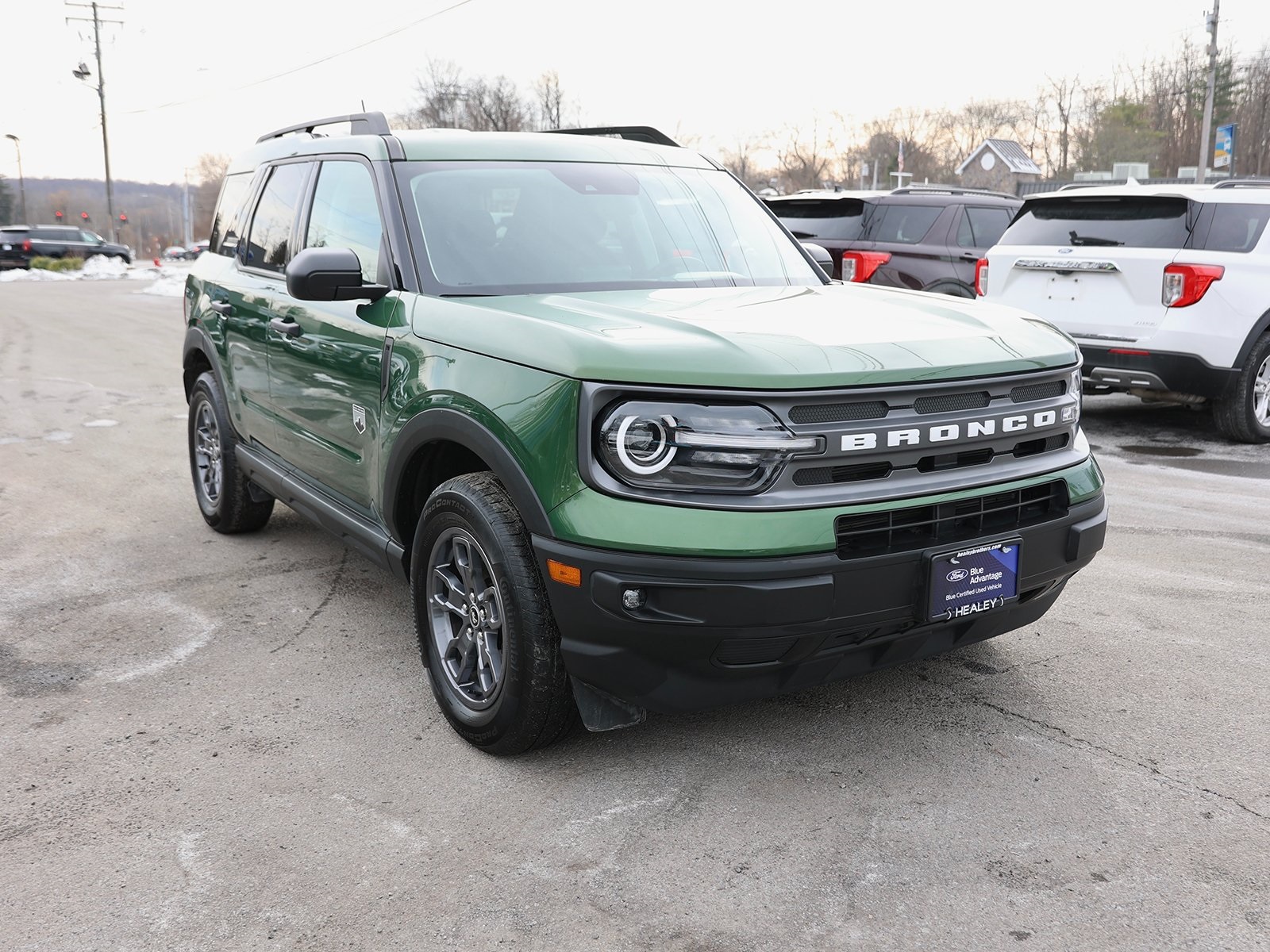 Photo view of 2023 Ford Bronco Sport in Green