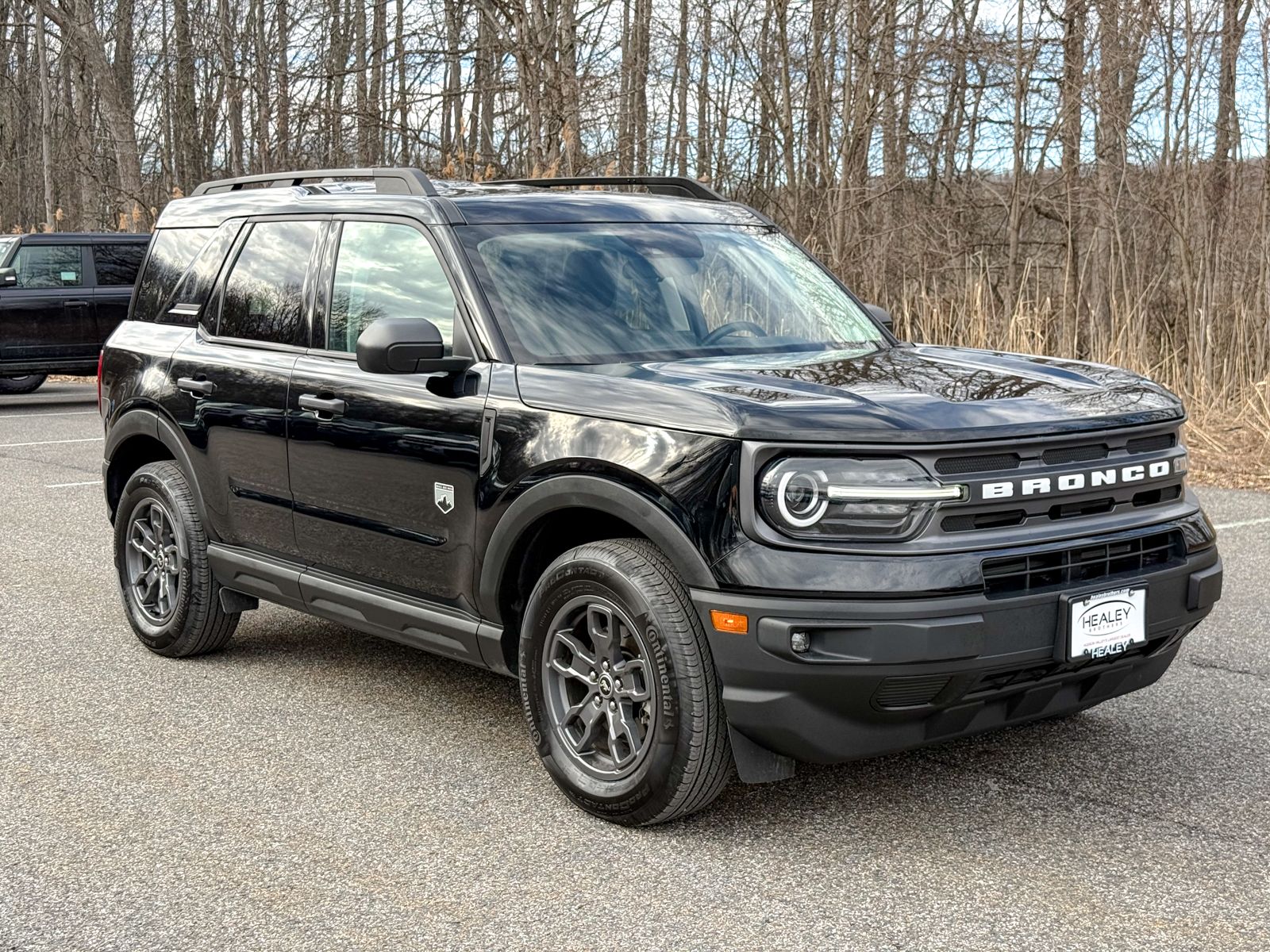 Photo view of 2023 Ford Bronco Sport in Black
