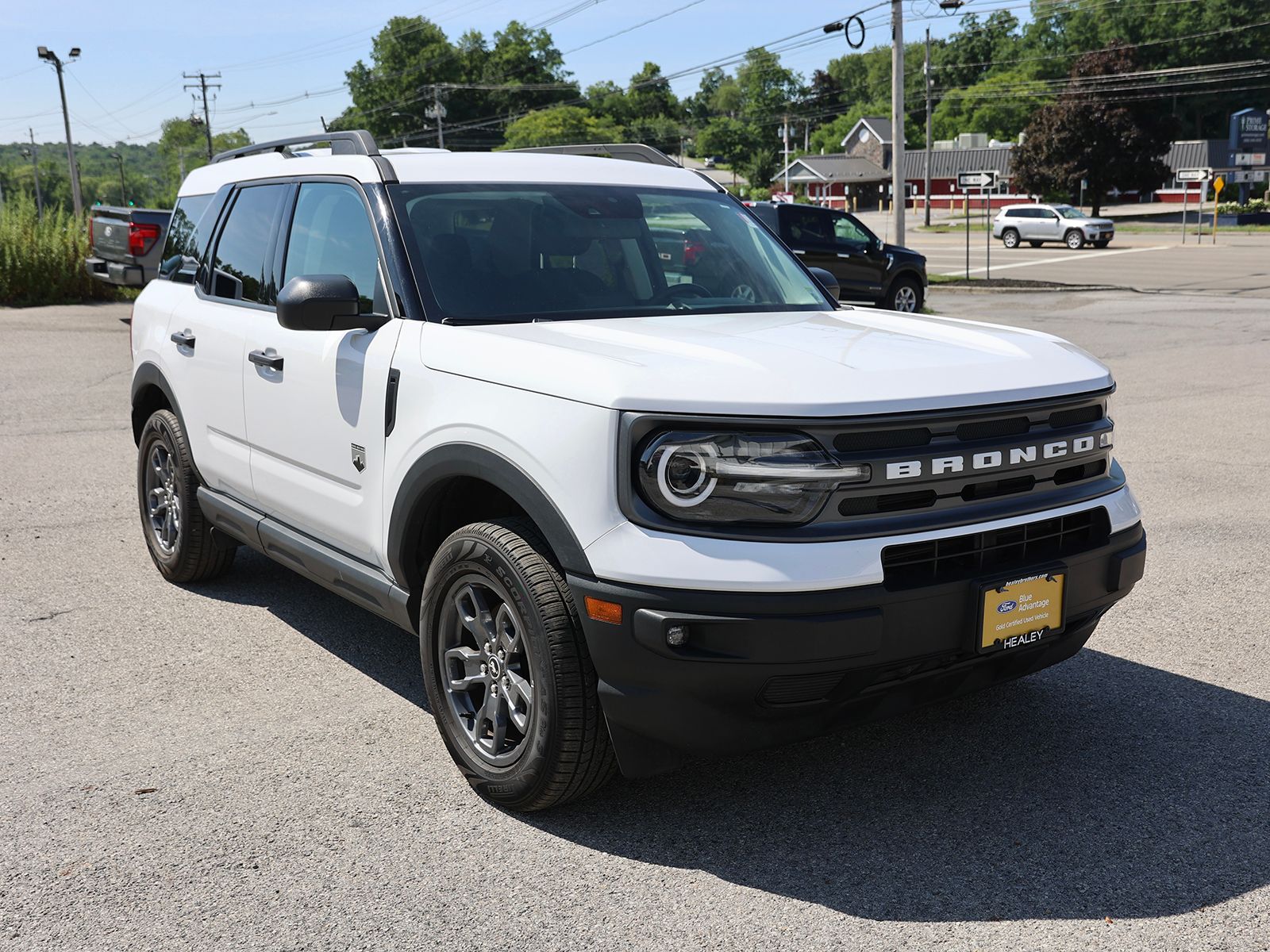 Photo view of 2024 Ford Bronco Sport in White