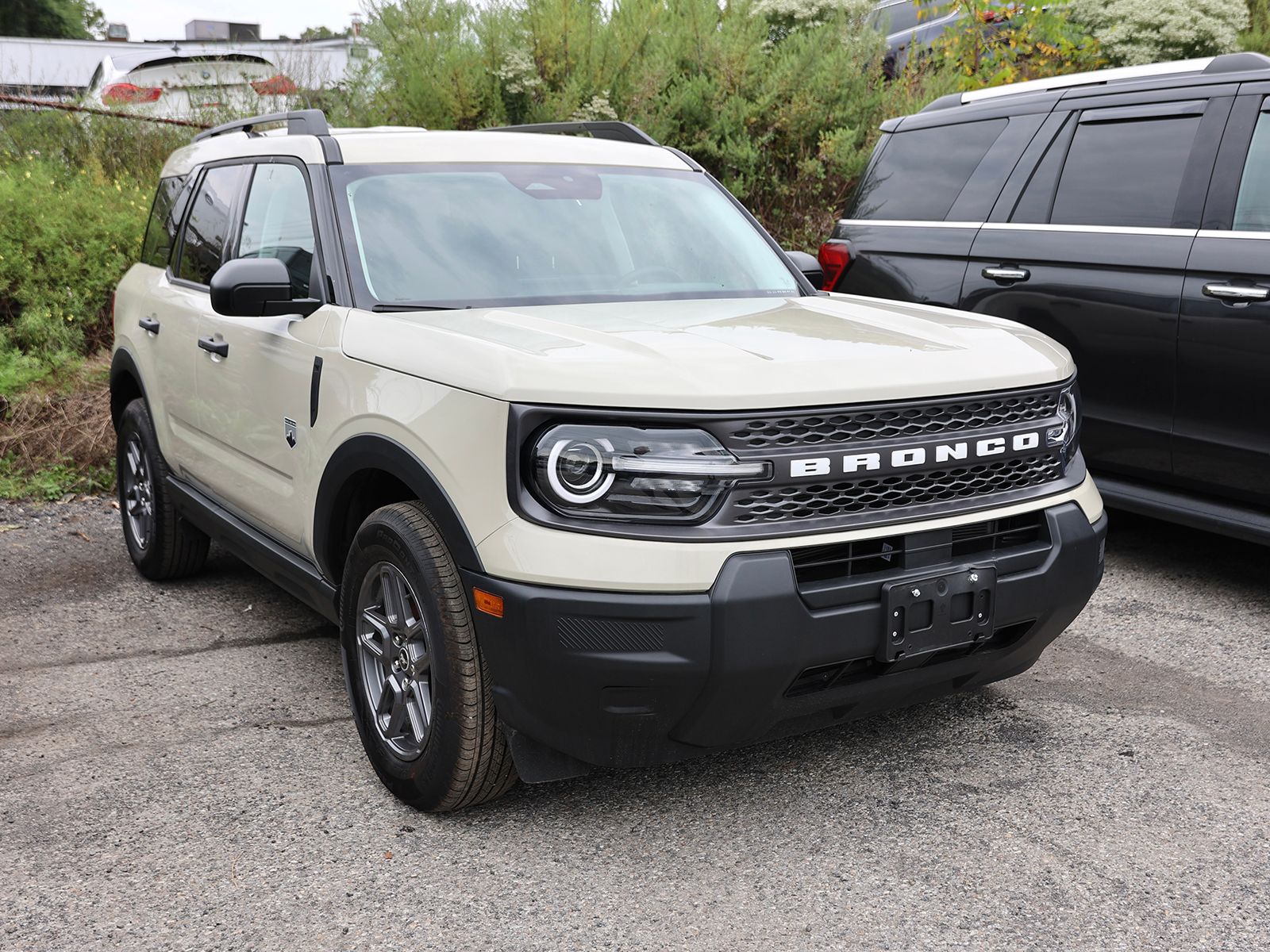 Photo view of 2025 Ford Bronco Sport in Tan