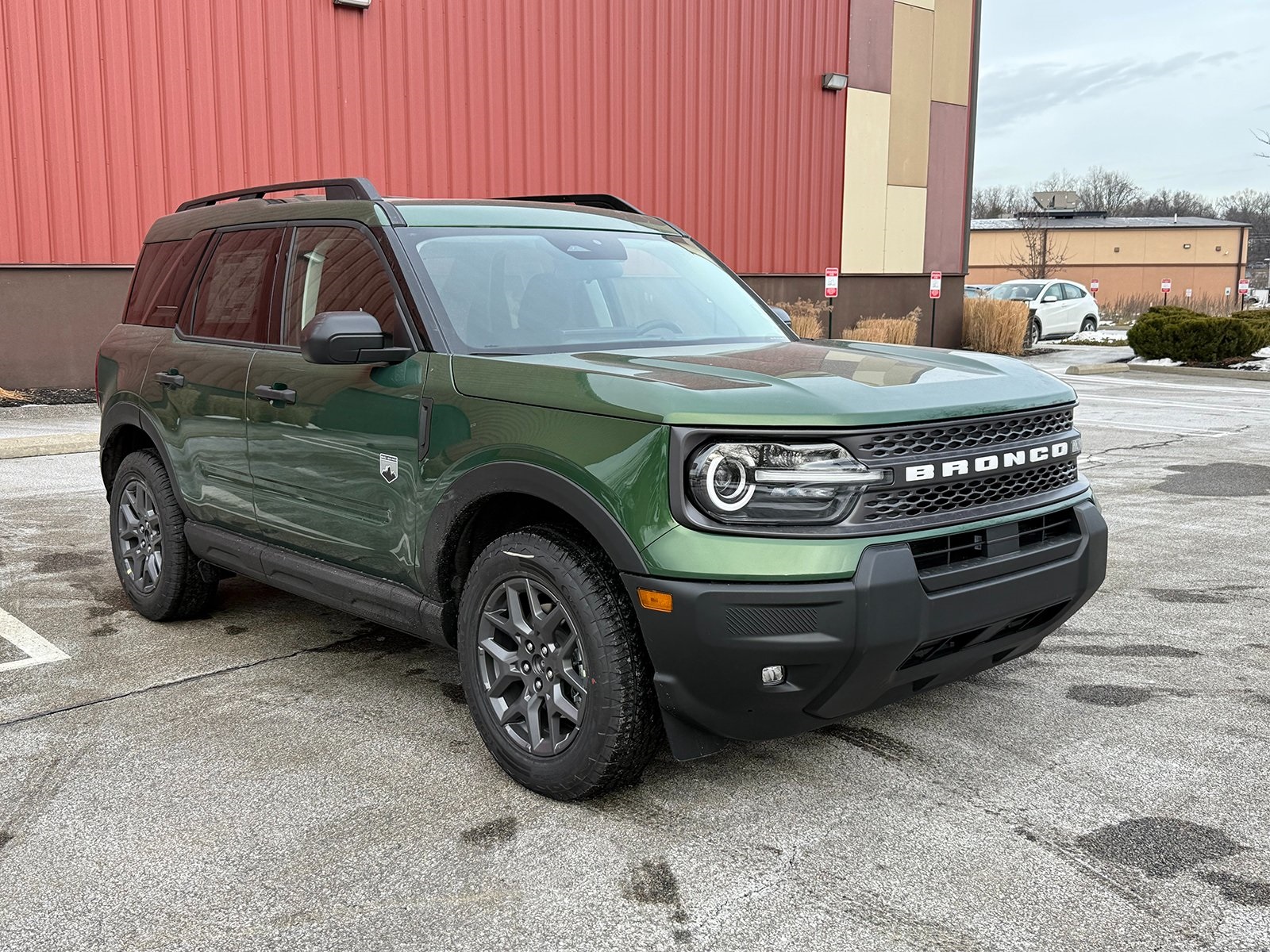 Photo view of 2025 Ford Bronco Sport in Green