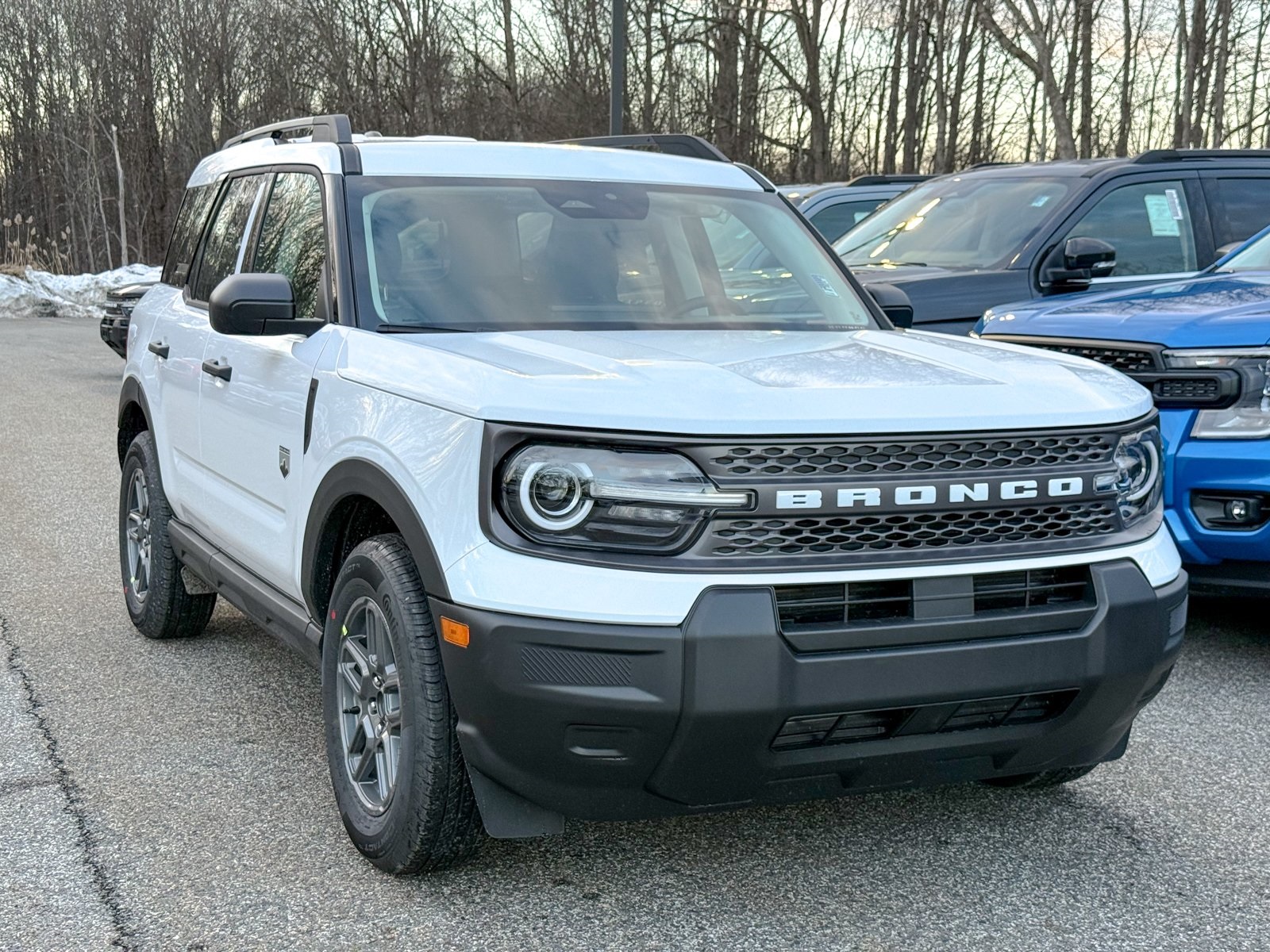 Photo view of 2025 Ford Bronco Sport in White