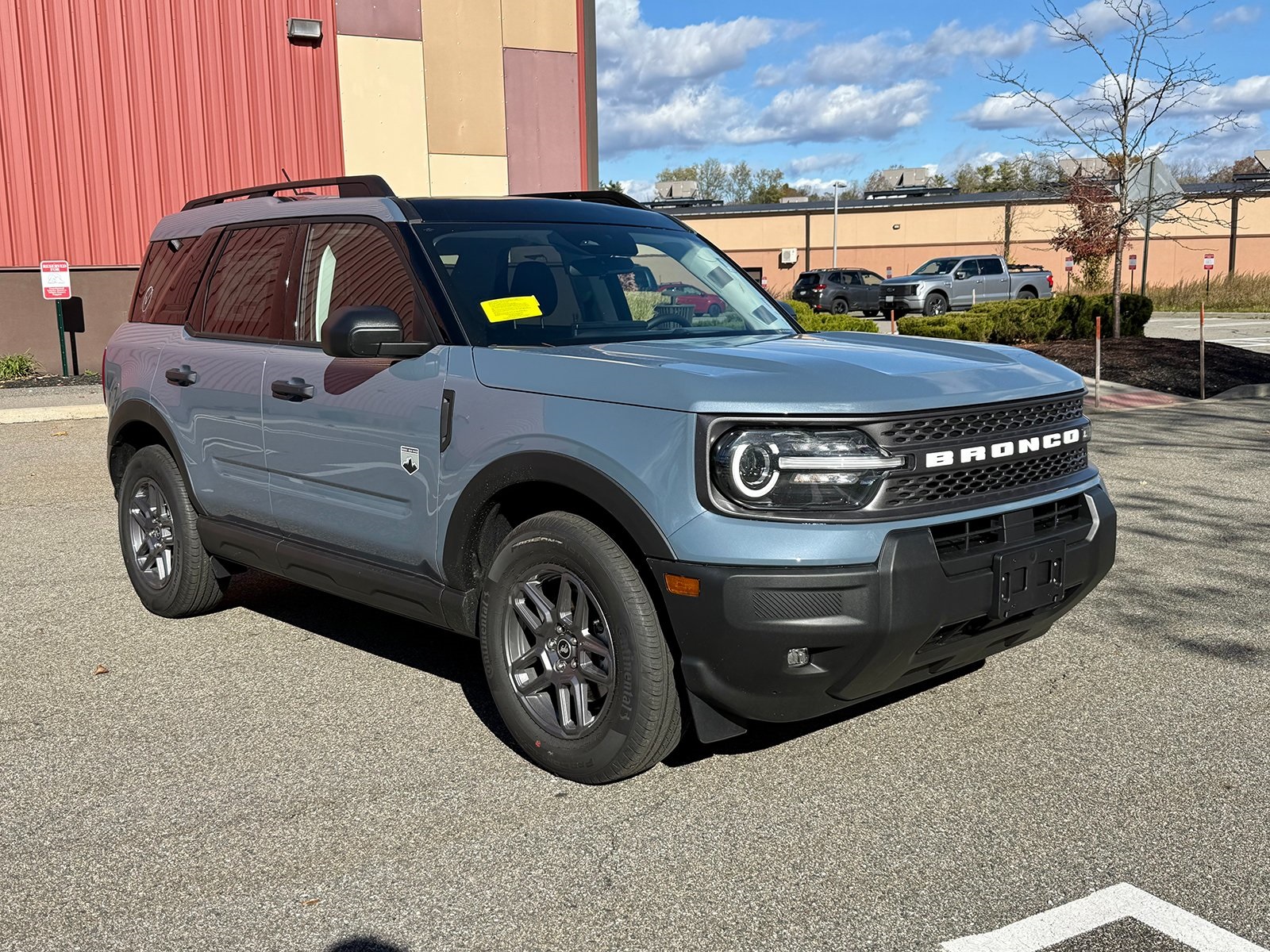 Photo view of 2025 Ford Bronco Sport in Gray