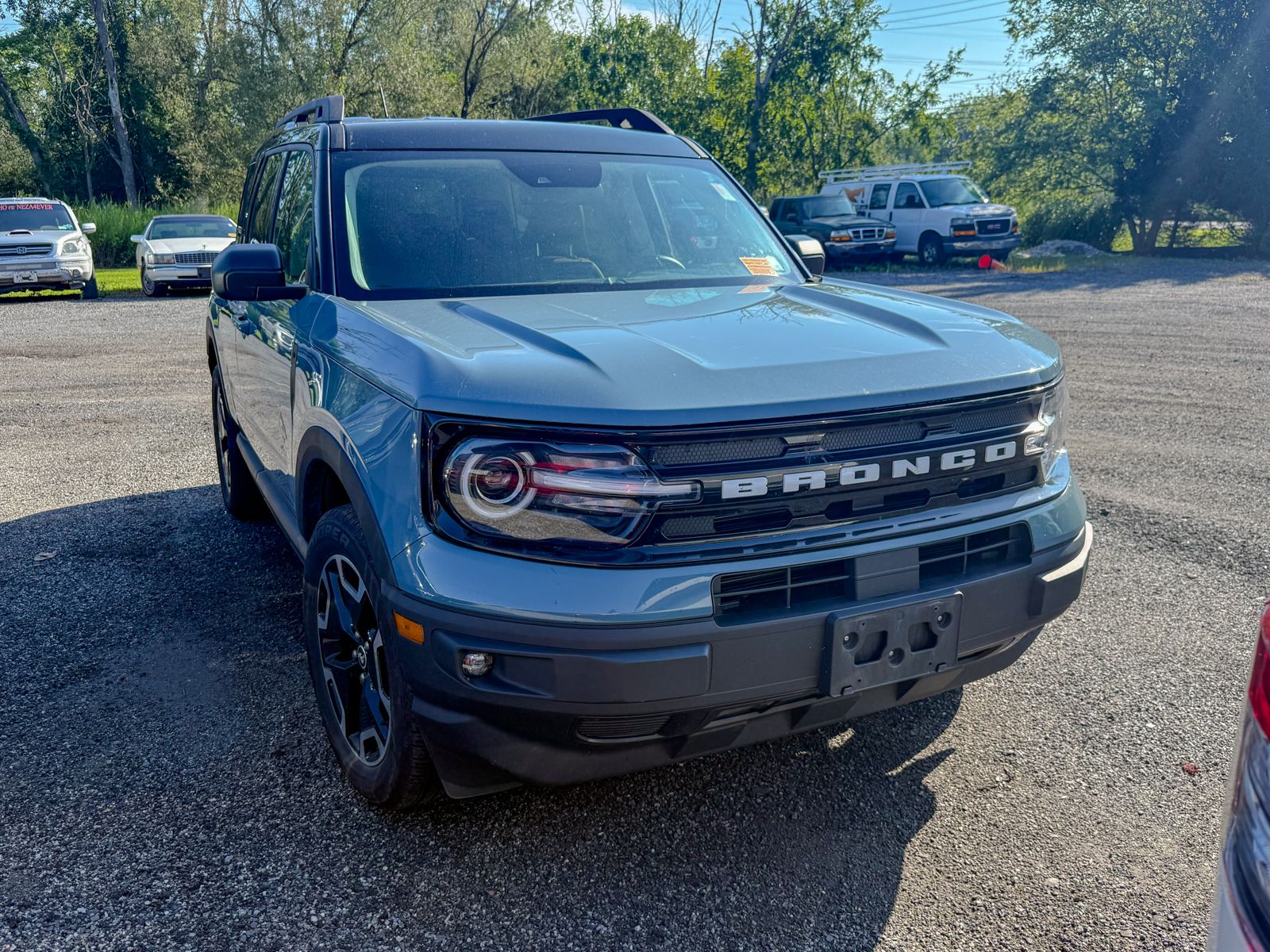 Photo view of 2023 Ford Bronco Sport in Blue