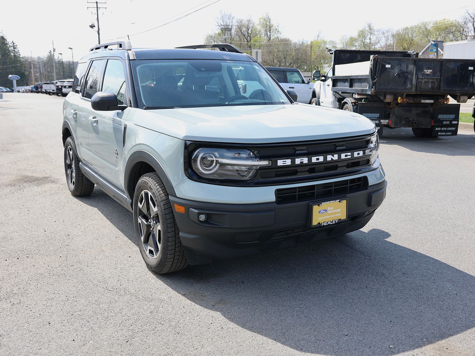 Photo view of 2023 Ford Bronco Sport in Gray