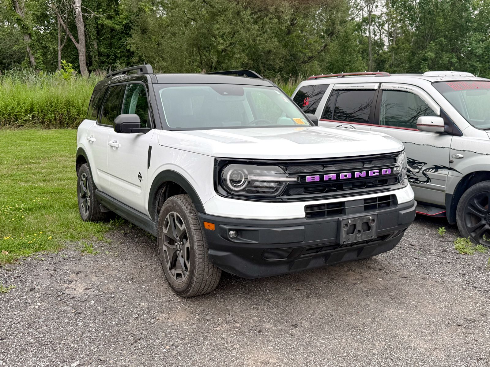 Photo view of 2024 Ford Bronco Sport in White