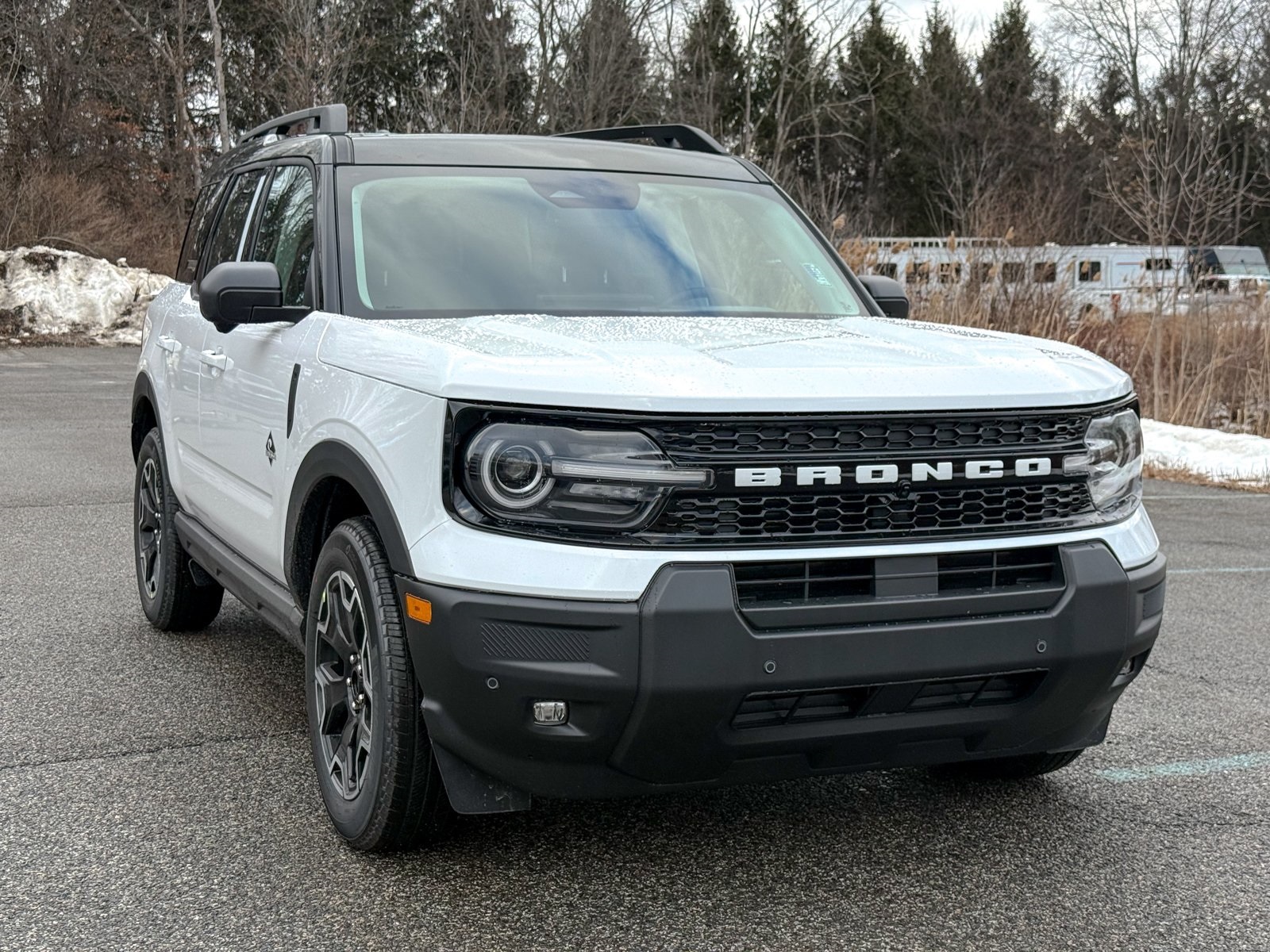 Photo view of 2025 Ford Bronco Sport in White