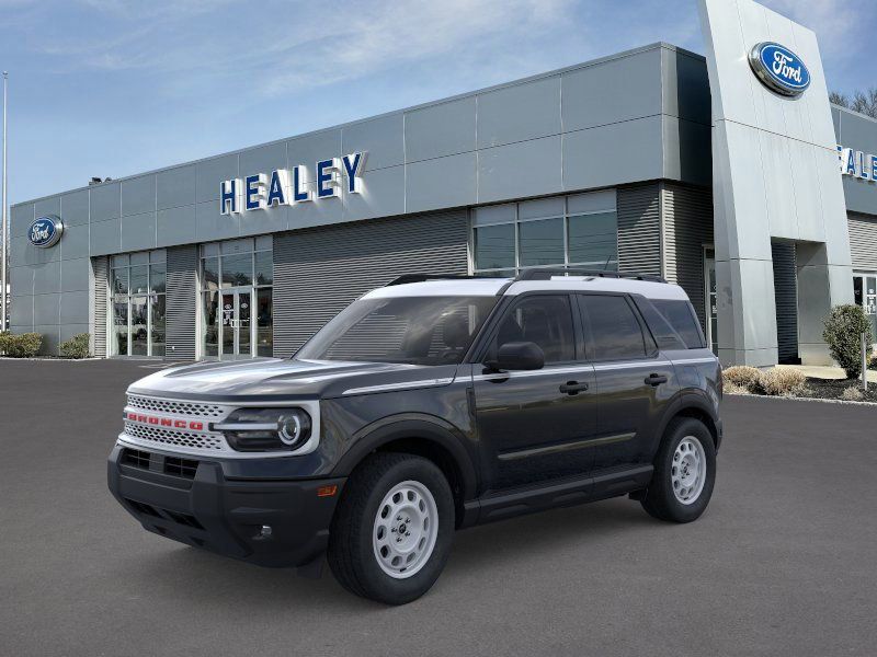 Photo view of 2025 Ford Bronco Sport in Black