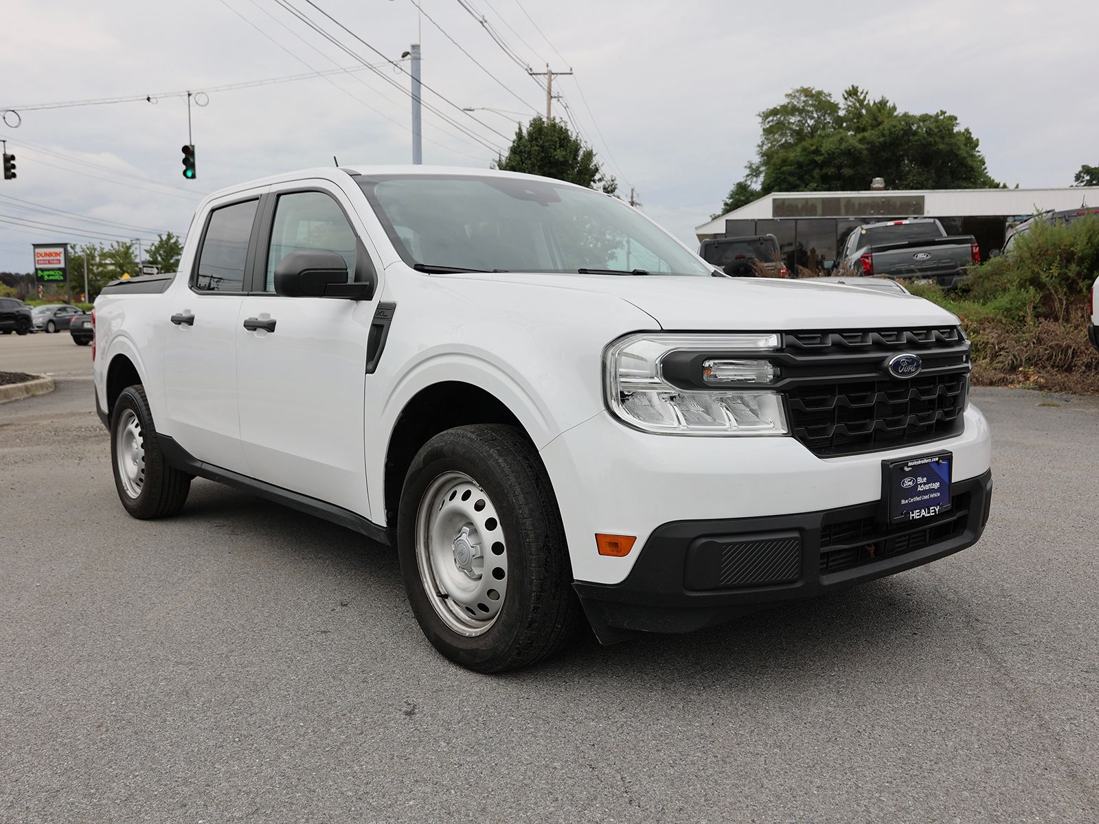 Photo view of 2024 Ford Maverick in White