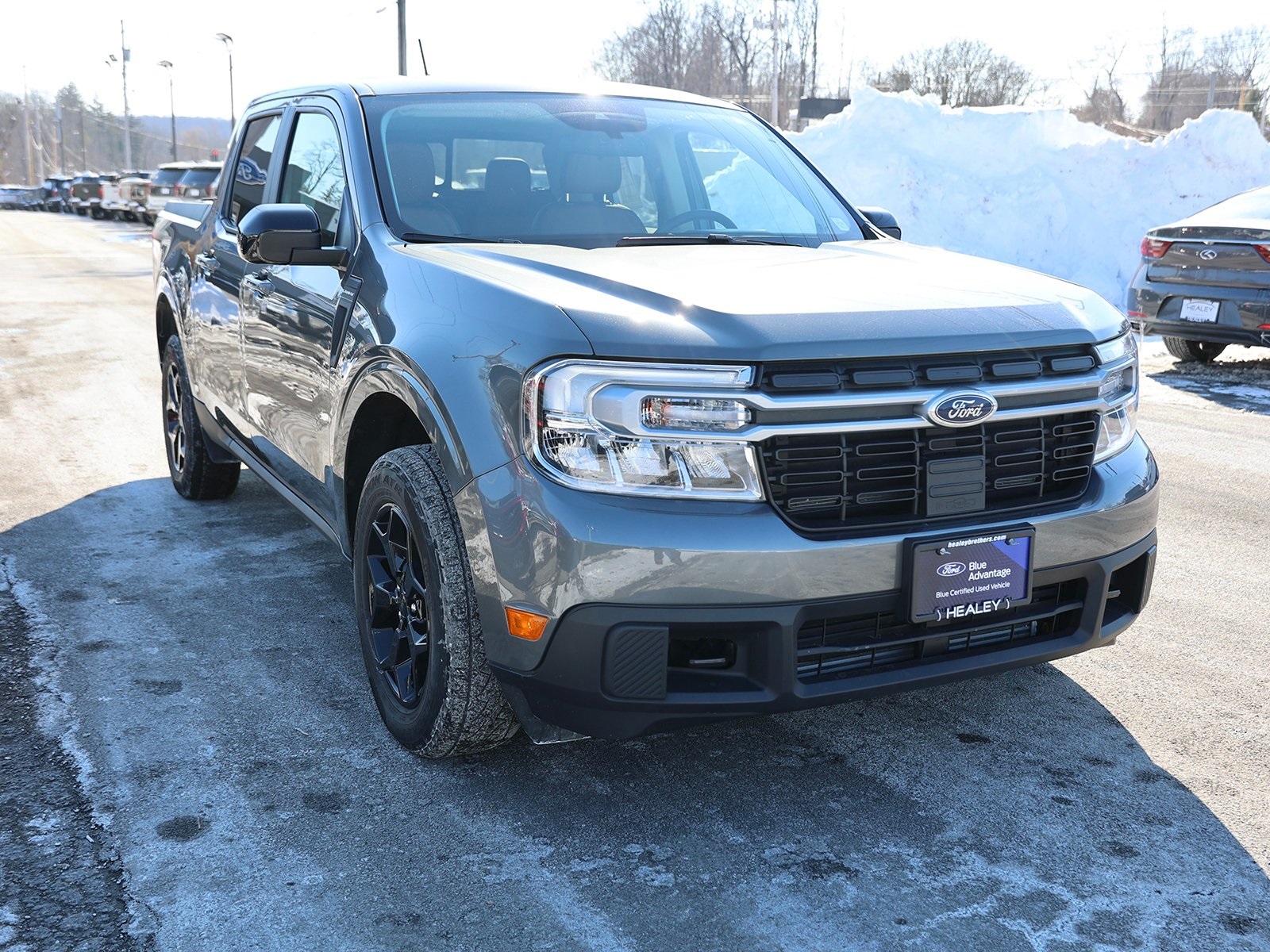 Photo view of 2024 Ford Maverick in Gray