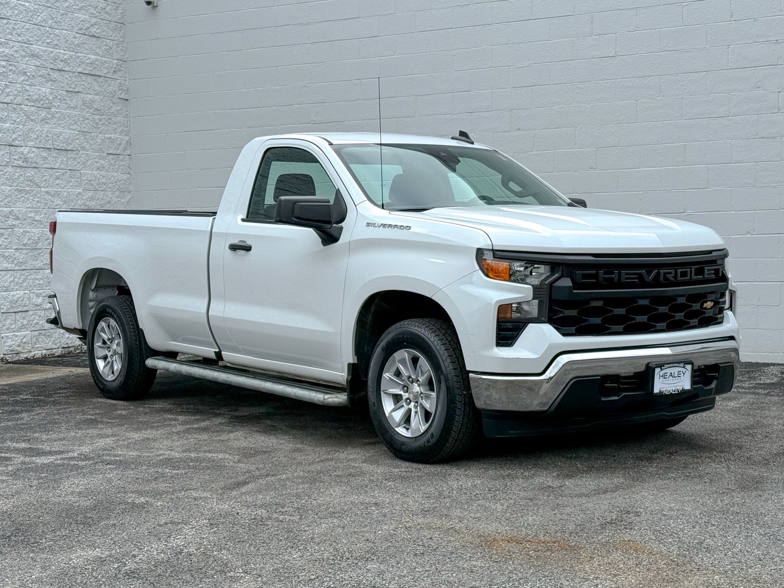 Photo view of 2024 Chevrolet Silverado 1500 in White