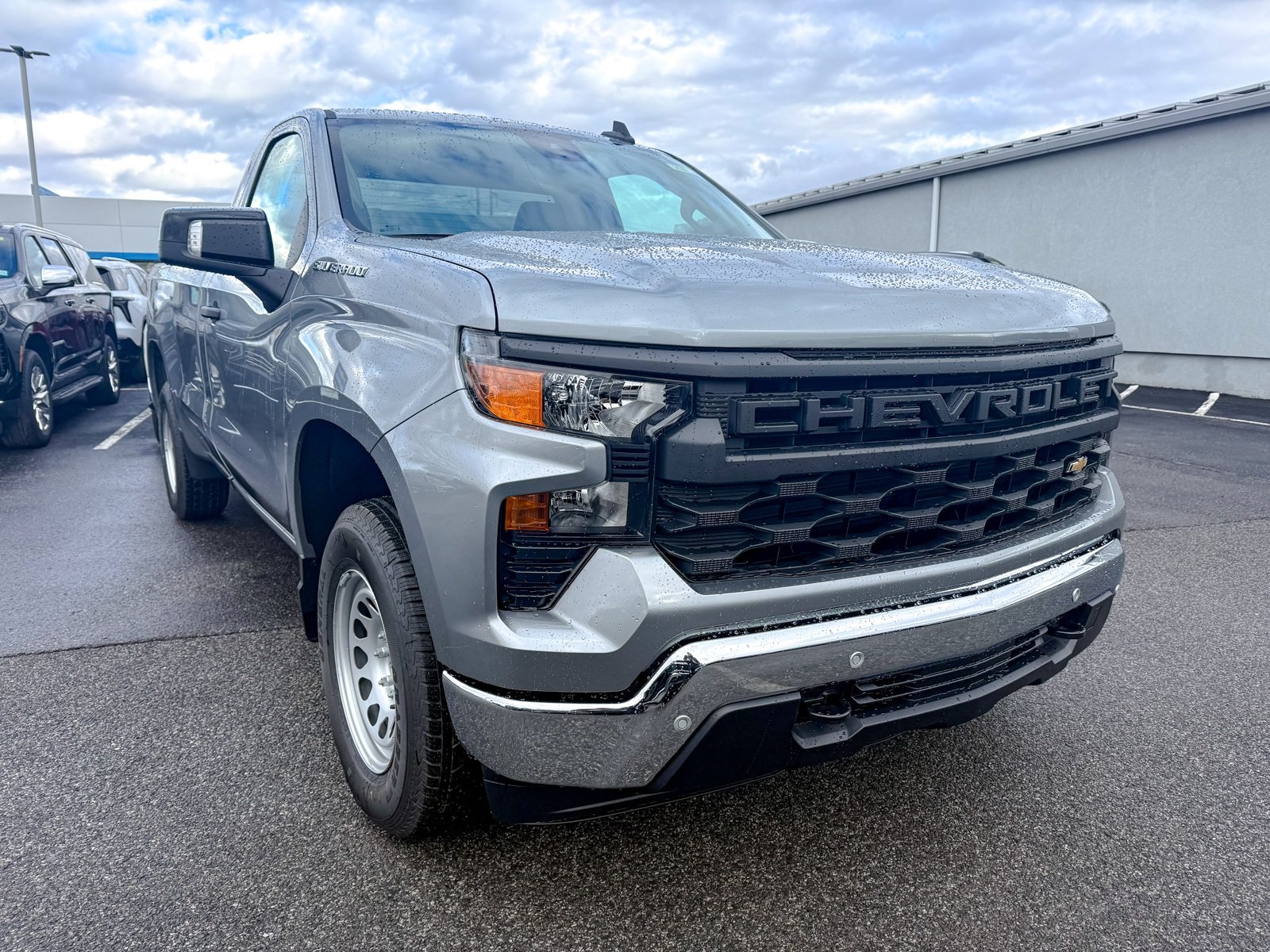 Photo view of 2026 Chevrolet Silverado 1500 in Gray
