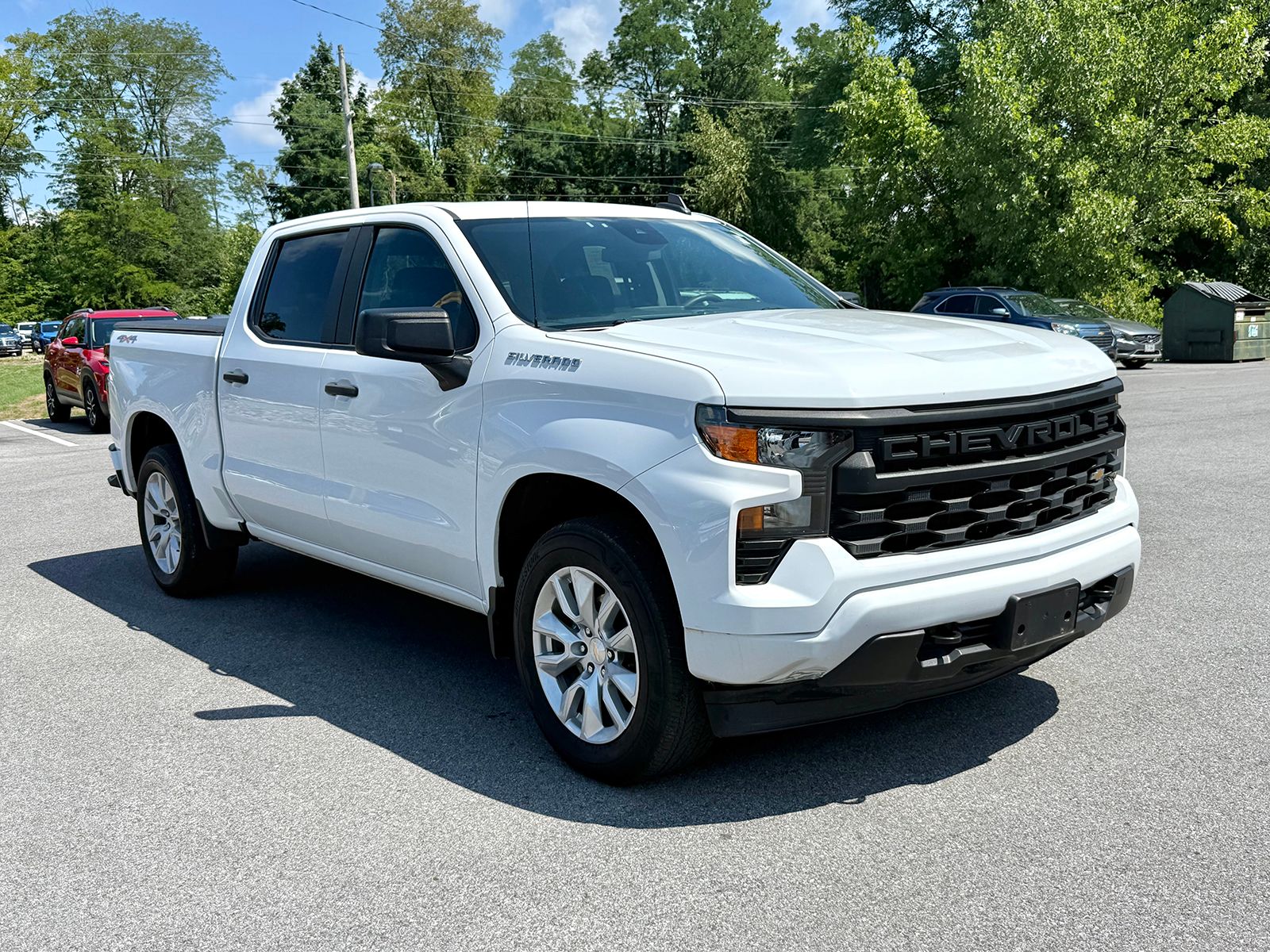 Photo view of 2023 Chevrolet Silverado 1500 in White