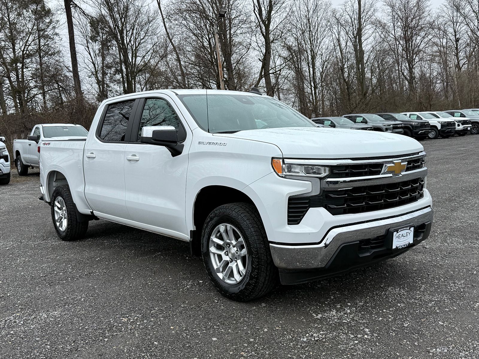 Photo view of 2023 Chevrolet Silverado 1500 in White