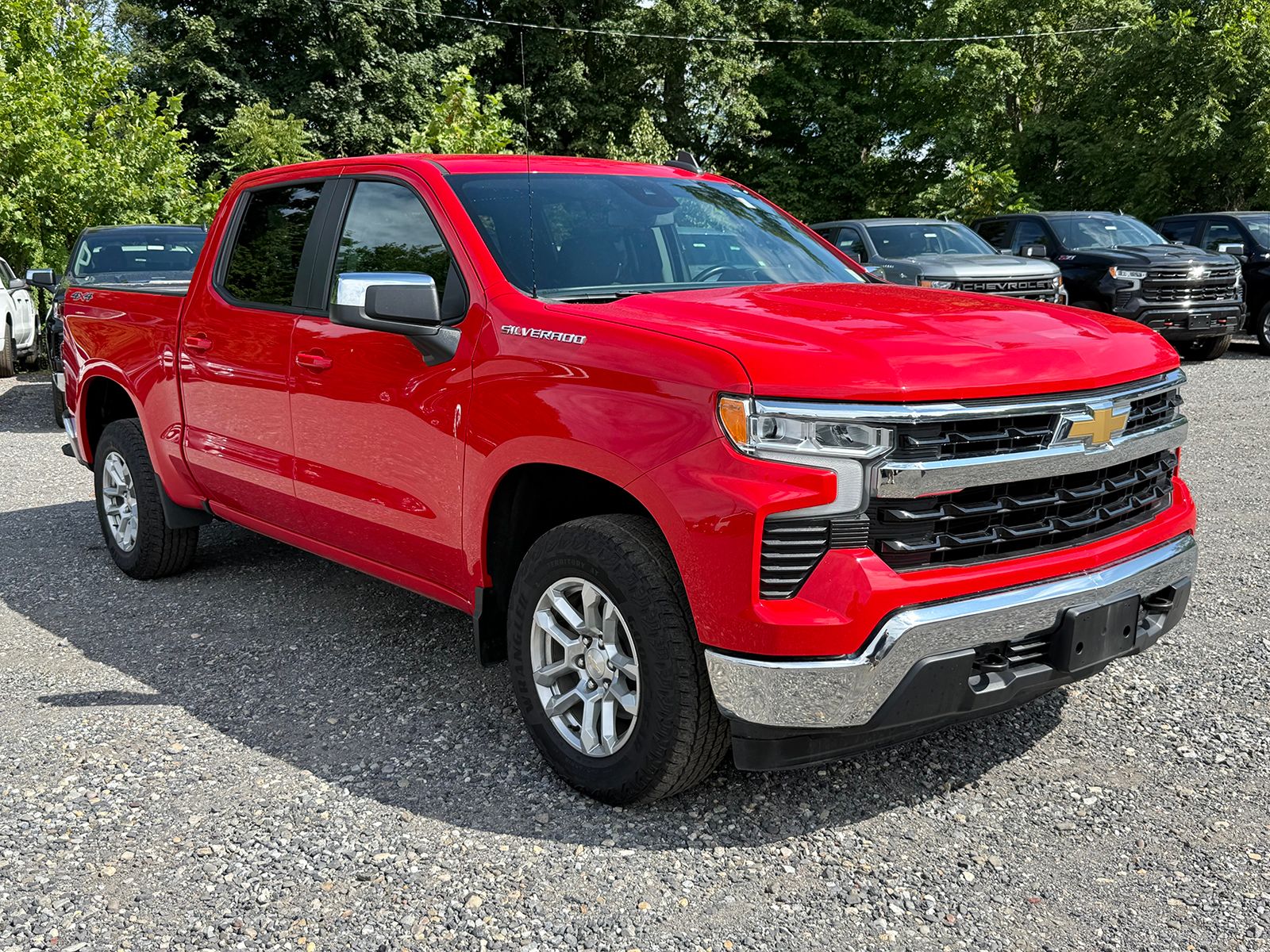 Photo view of 2023 Chevrolet Silverado 1500 in Red