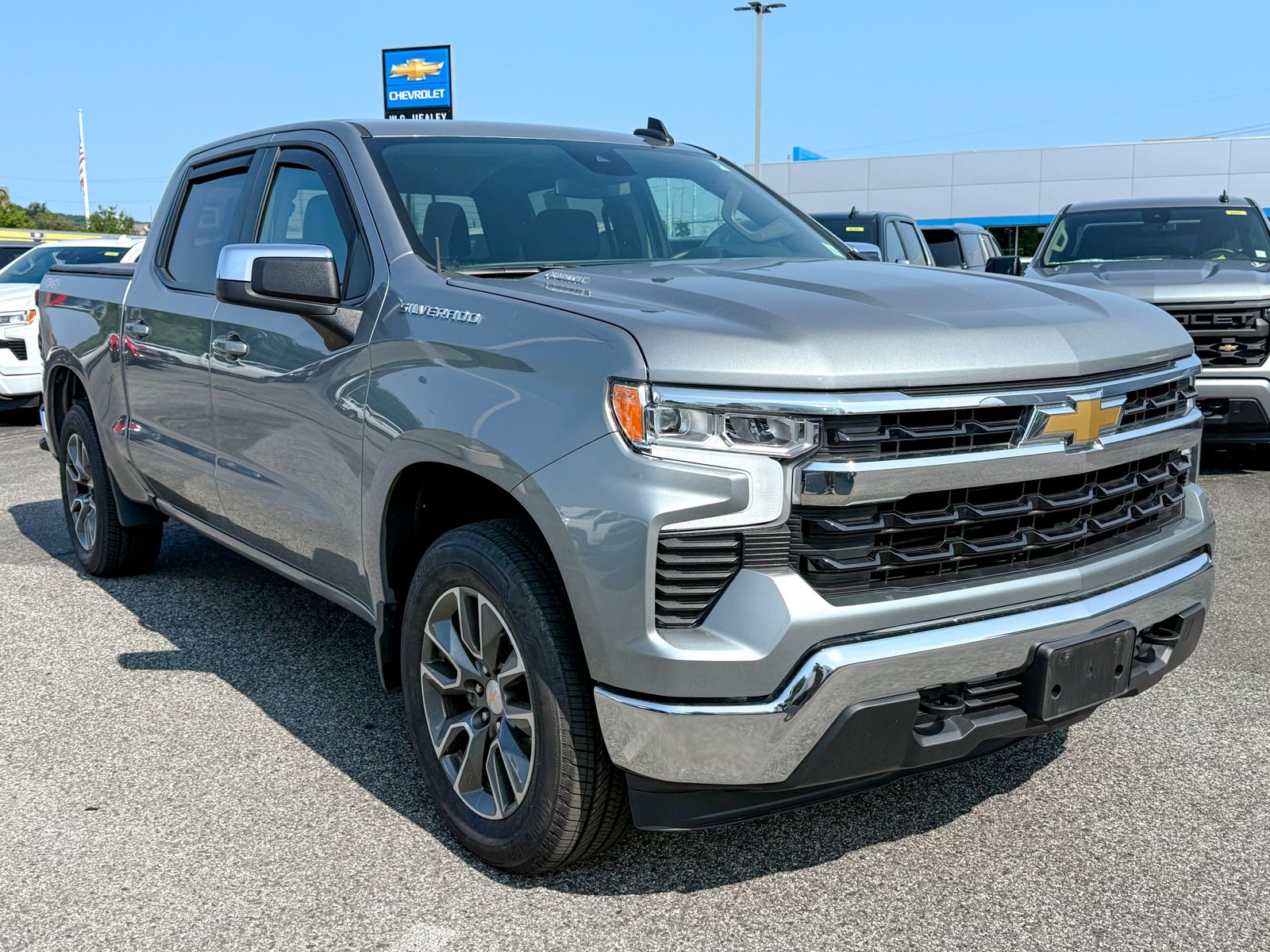 Photo view of 2025 Chevrolet Silverado 1500 in Gray