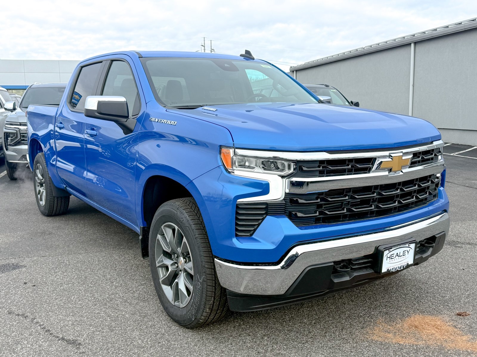 Photo view of 2025 Chevrolet Silverado 1500 in Blue