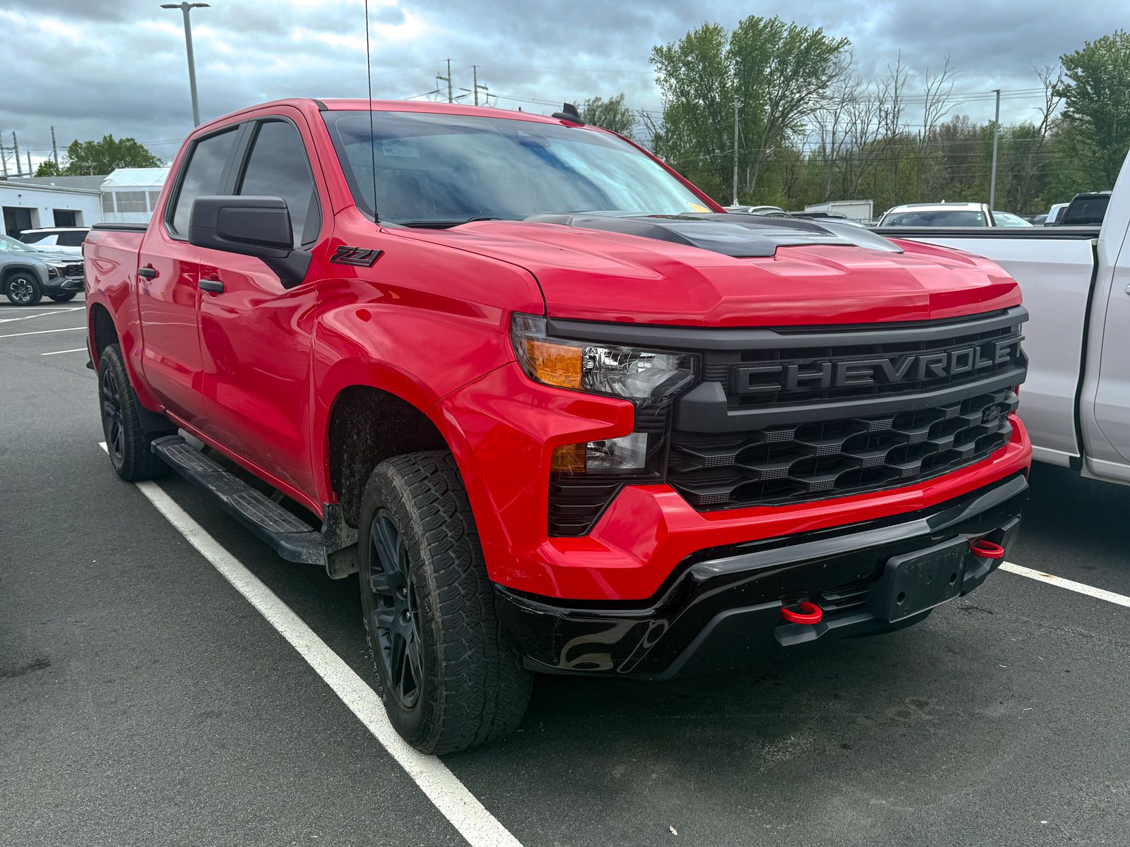 Photo view of 2024 Chevrolet Silverado 1500 in Red