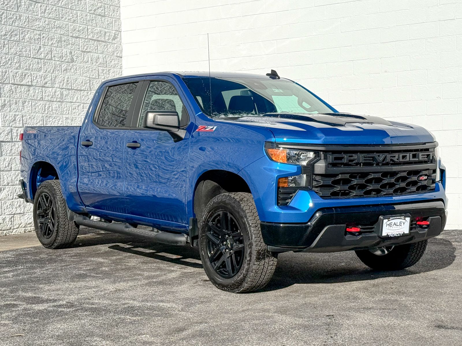Photo view of 2023 Chevrolet Silverado 1500 in Blue