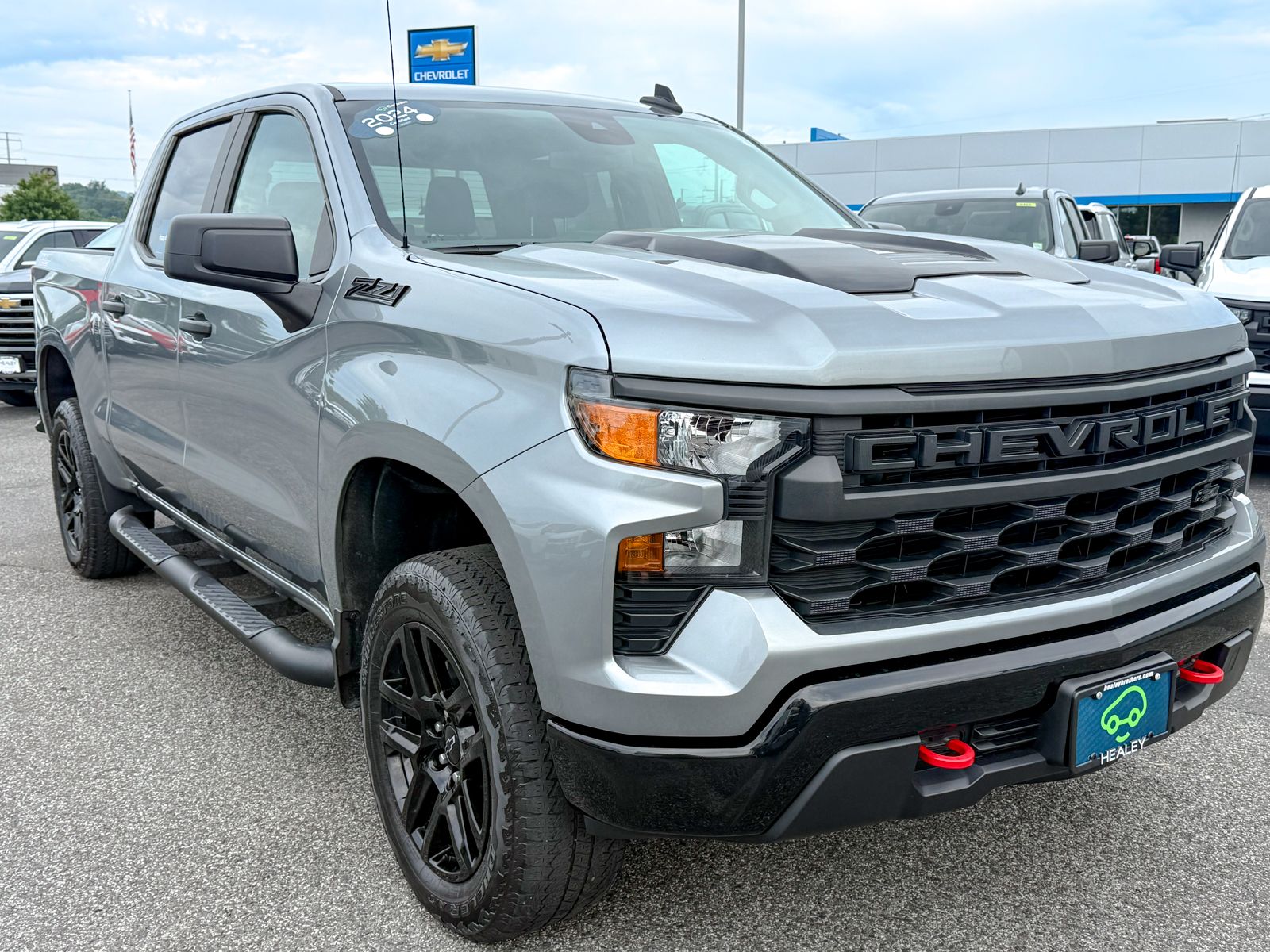 Photo view of 2024 Chevrolet Silverado 1500 in Gray