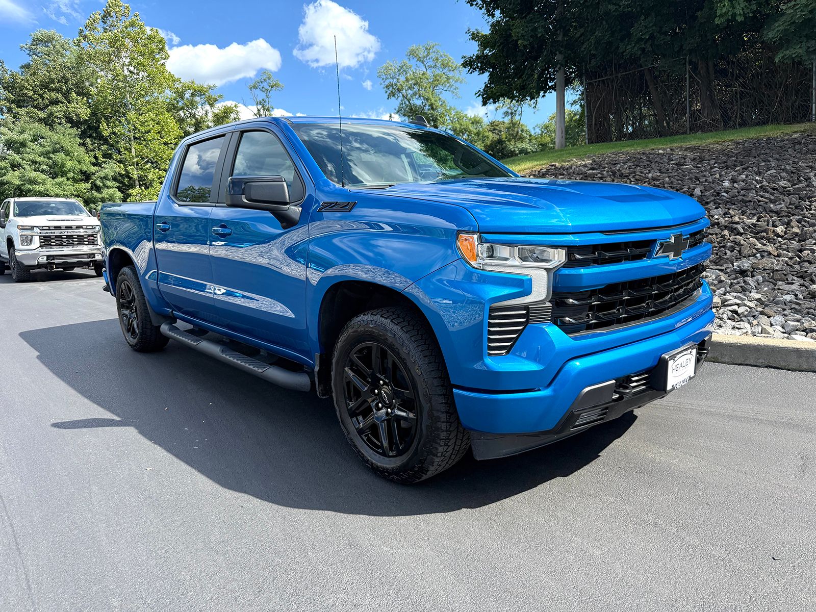 Photo view of 2024 Chevrolet Silverado 1500 in Blue