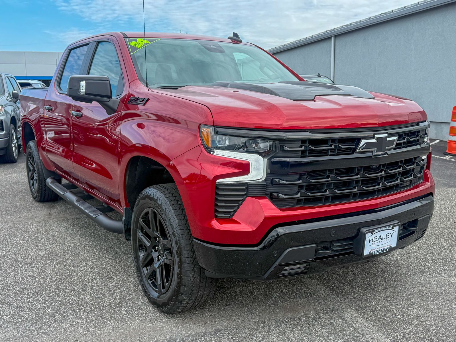 Photo view of 2024 Chevrolet Silverado 1500 in Red
