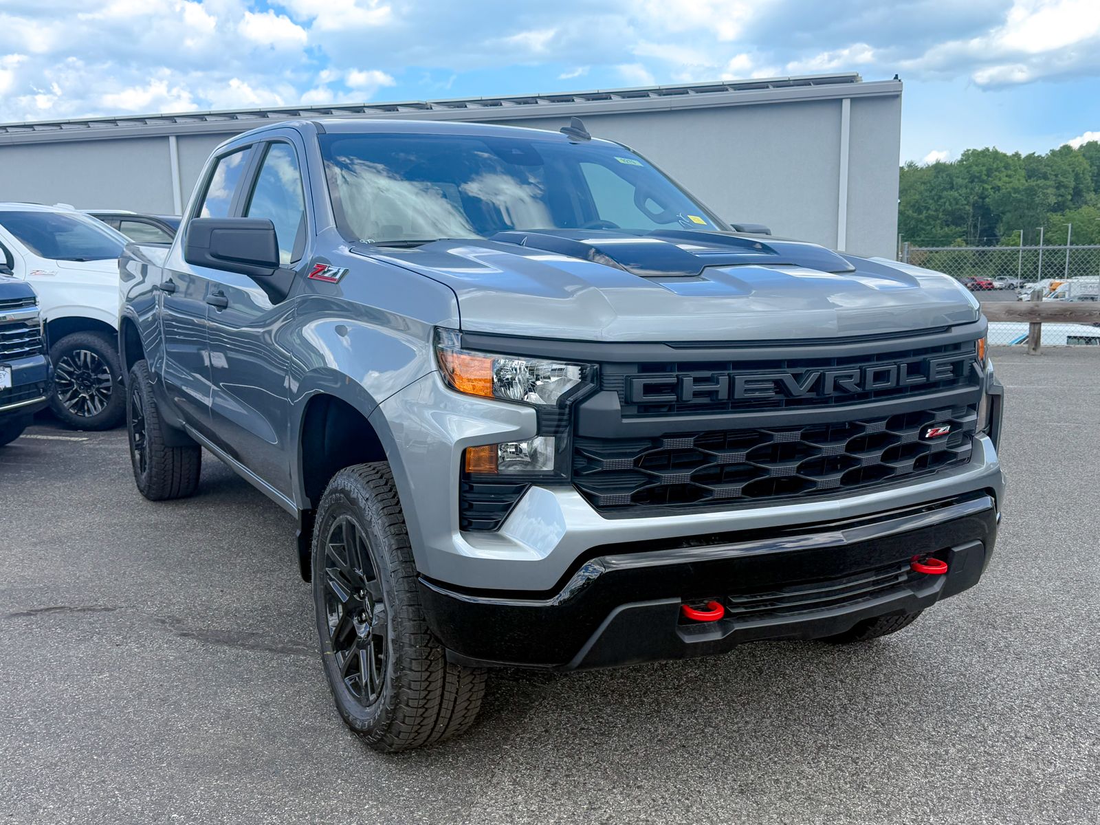 Photo view of 2026 Chevrolet Silverado 1500 in Gray