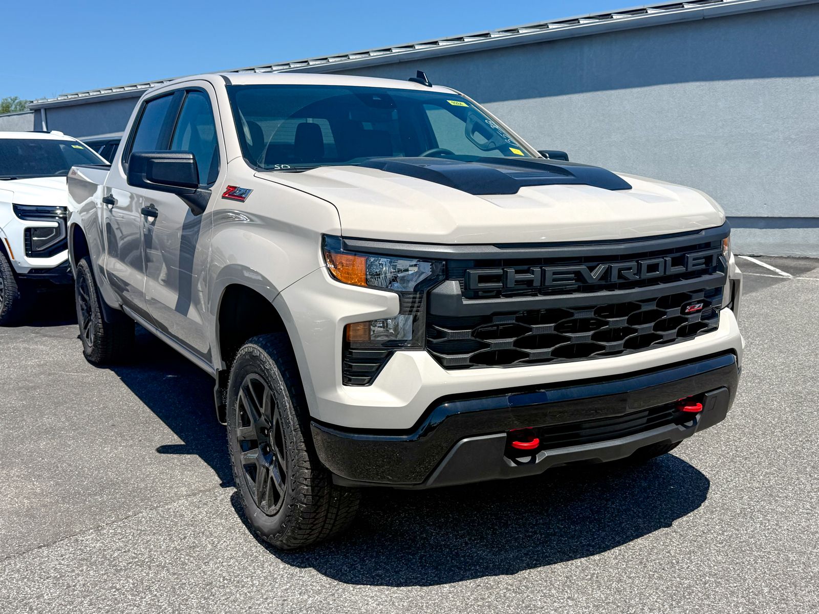 Photo view of 2026 Chevrolet Silverado 1500 in White