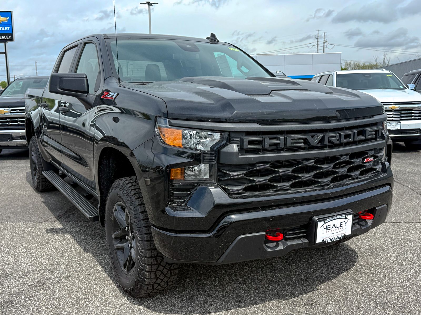 Photo view of 2026 Chevrolet Silverado 1500 in Black