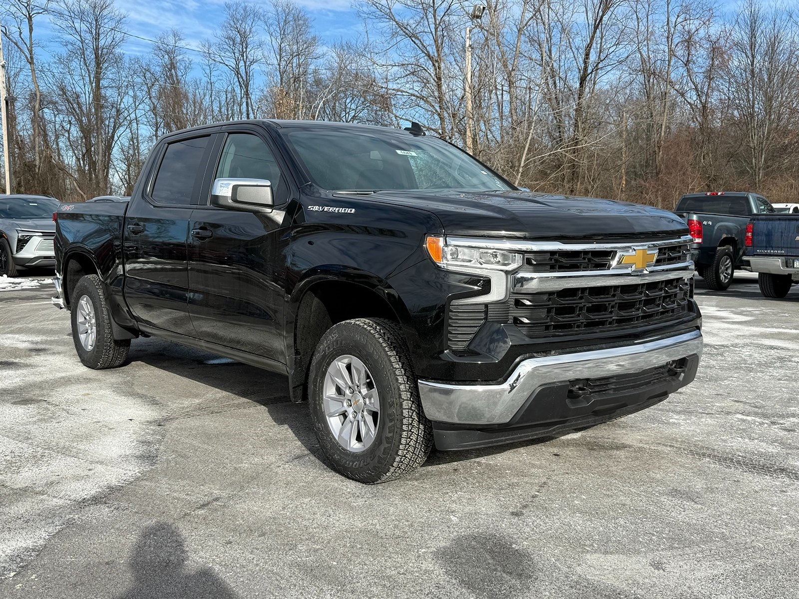 Photo view of 2026 Chevrolet Silverado 1500 in Black