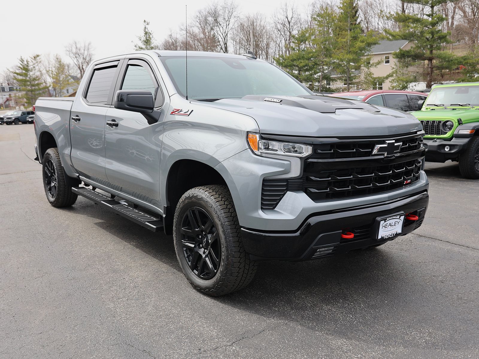 Photo view of 2025 Chevrolet Silverado 1500 in Gray
